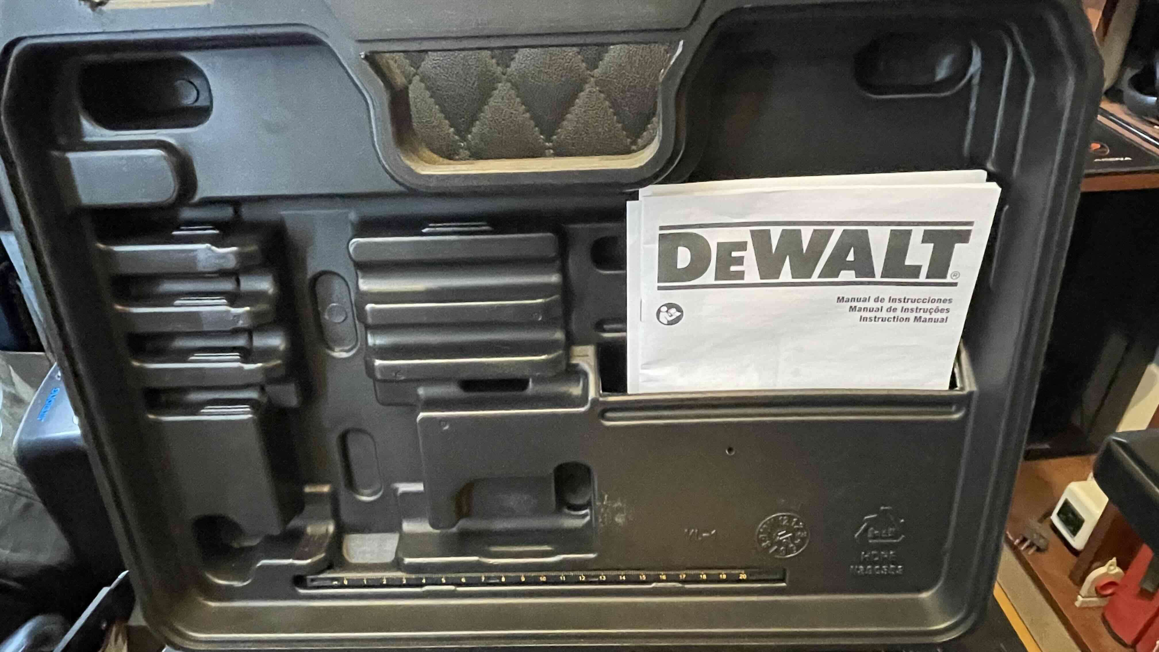 Taladro Dewalt con maletín - miniatura 4