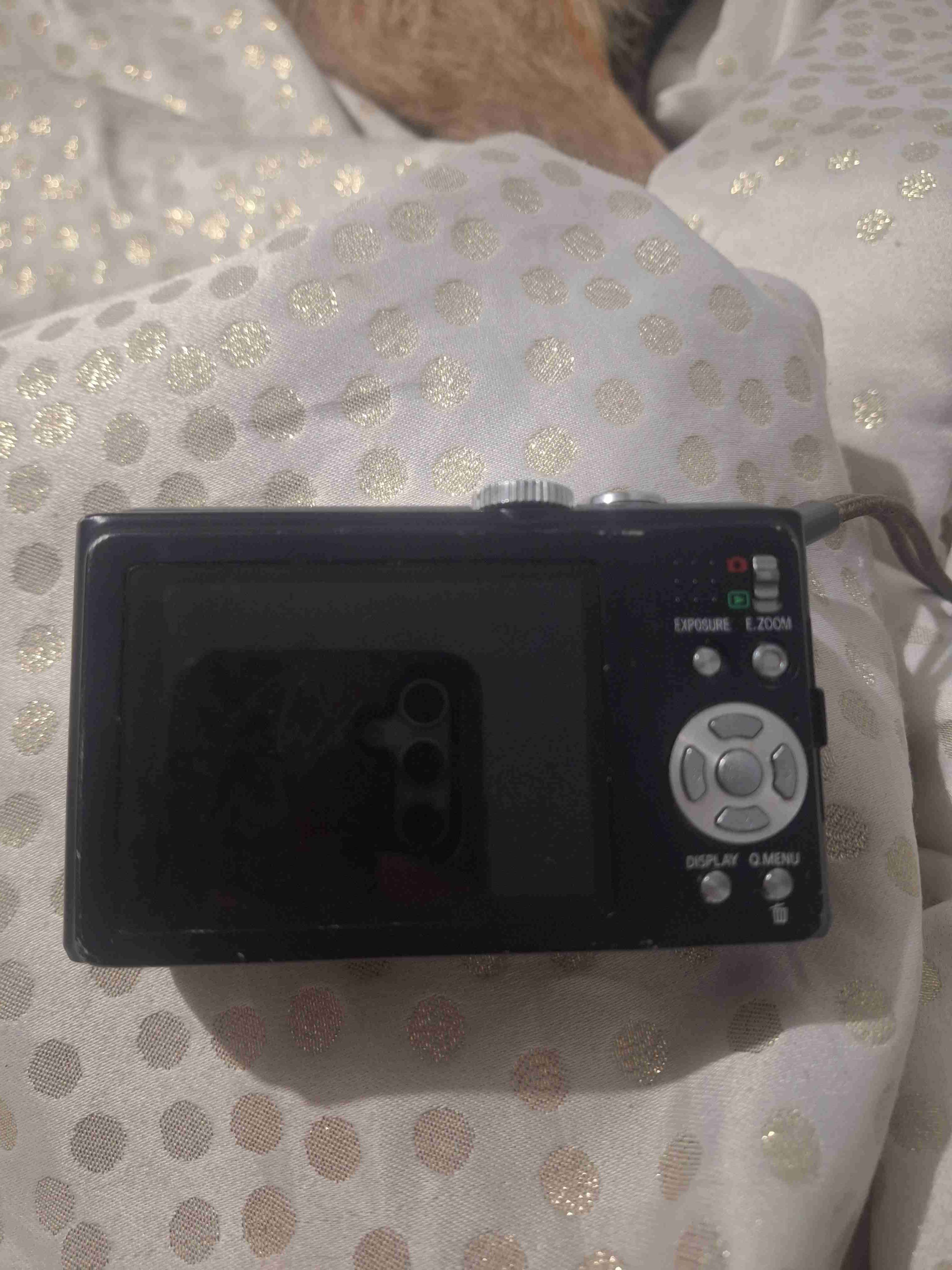 Cámara digital Lumix negra - miniatura 2