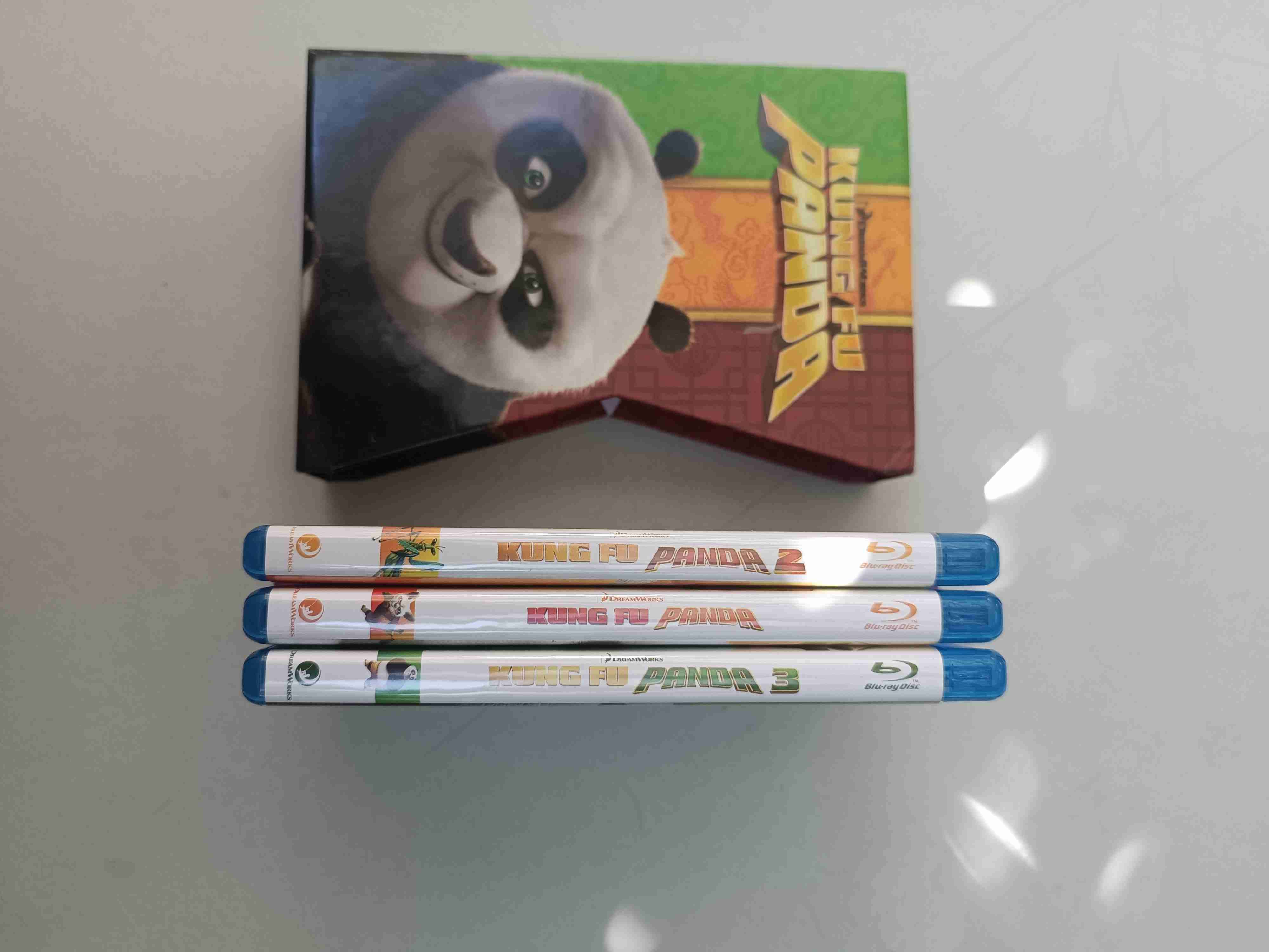 Caja edición bluray Kung Fu Panda trilogía - miniatura 2