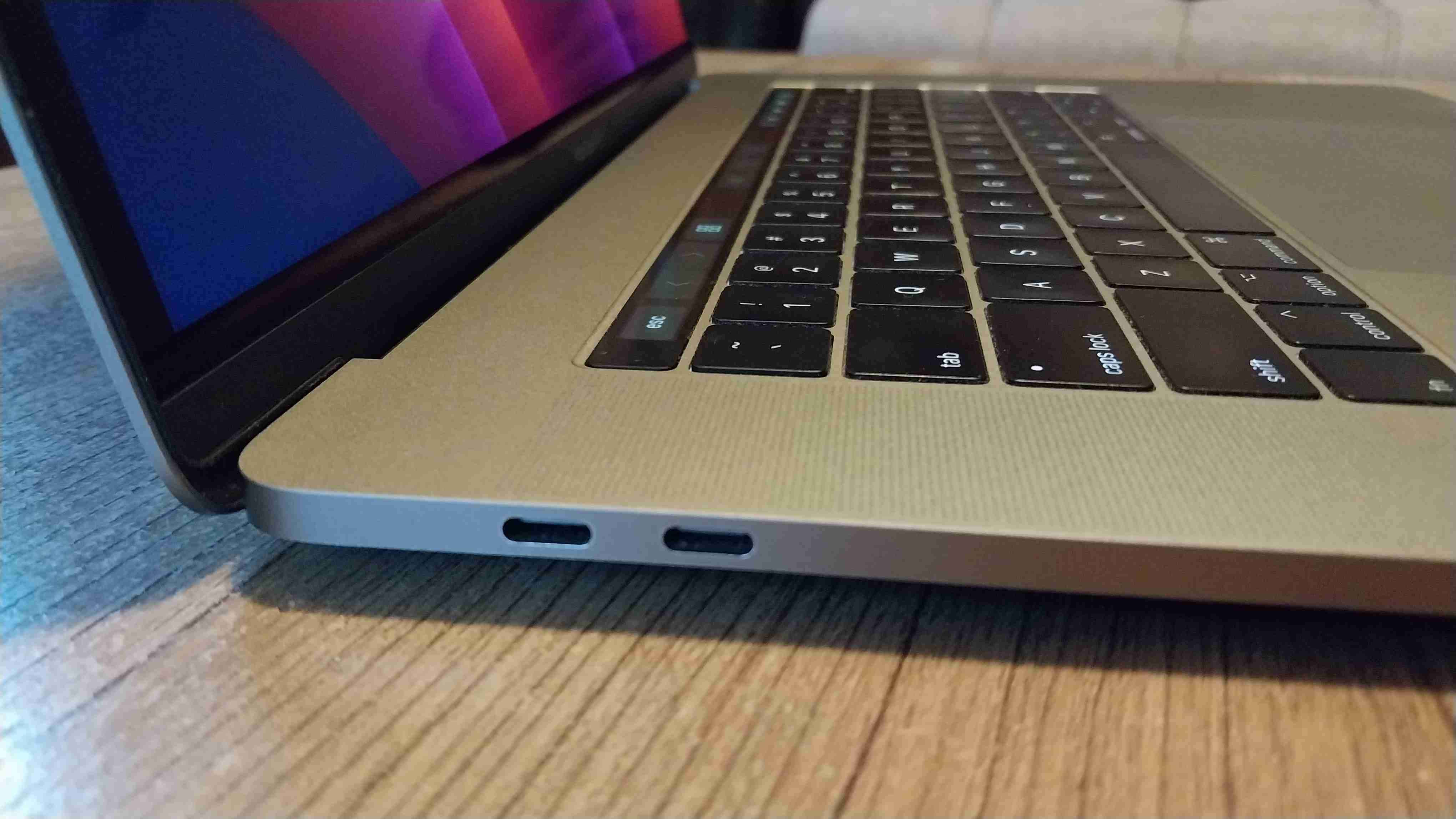 MacBook Pro 16 pulgadas - miniatura 2