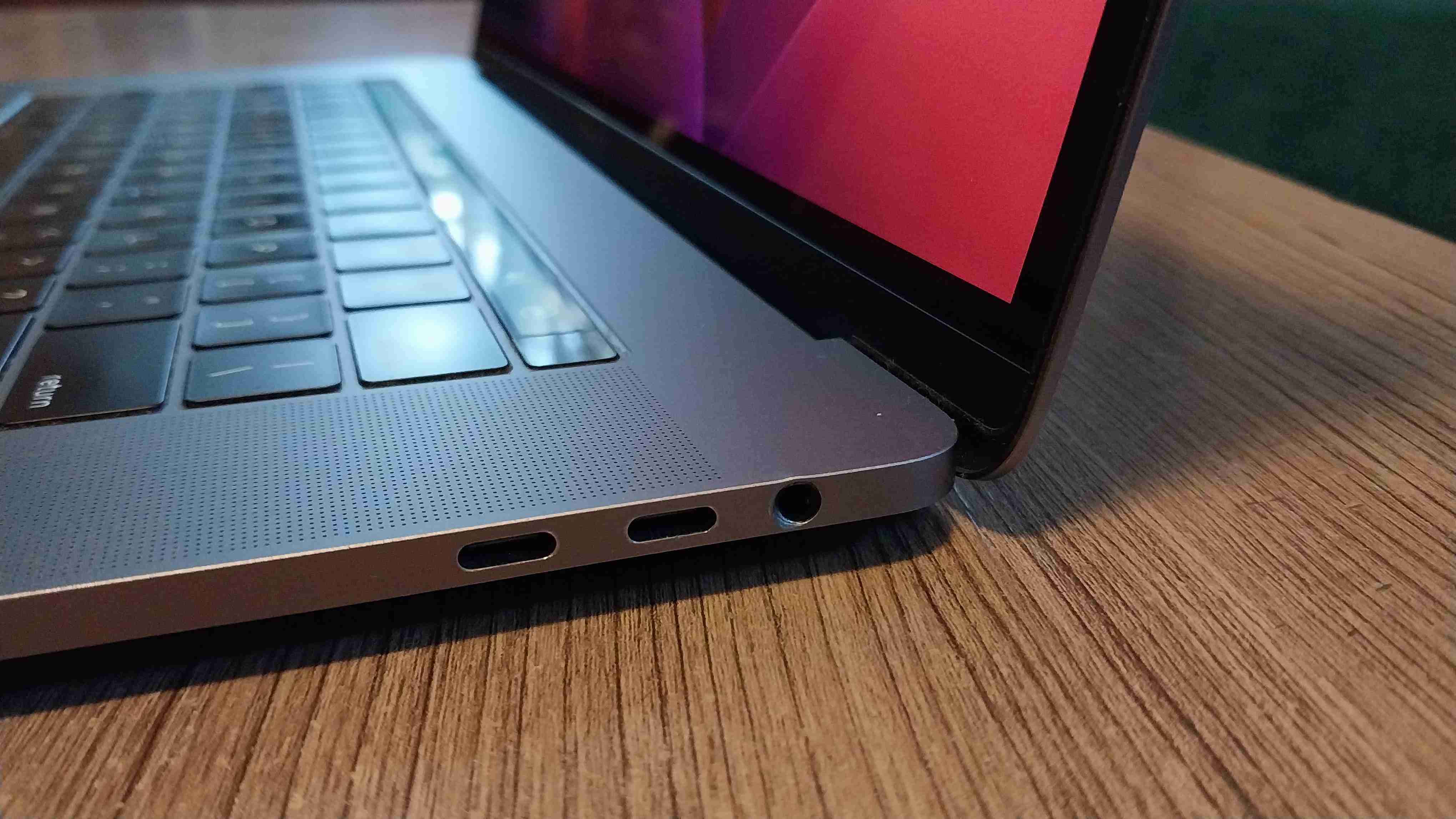 MacBook Pro 16 pulgadas - miniatura 3