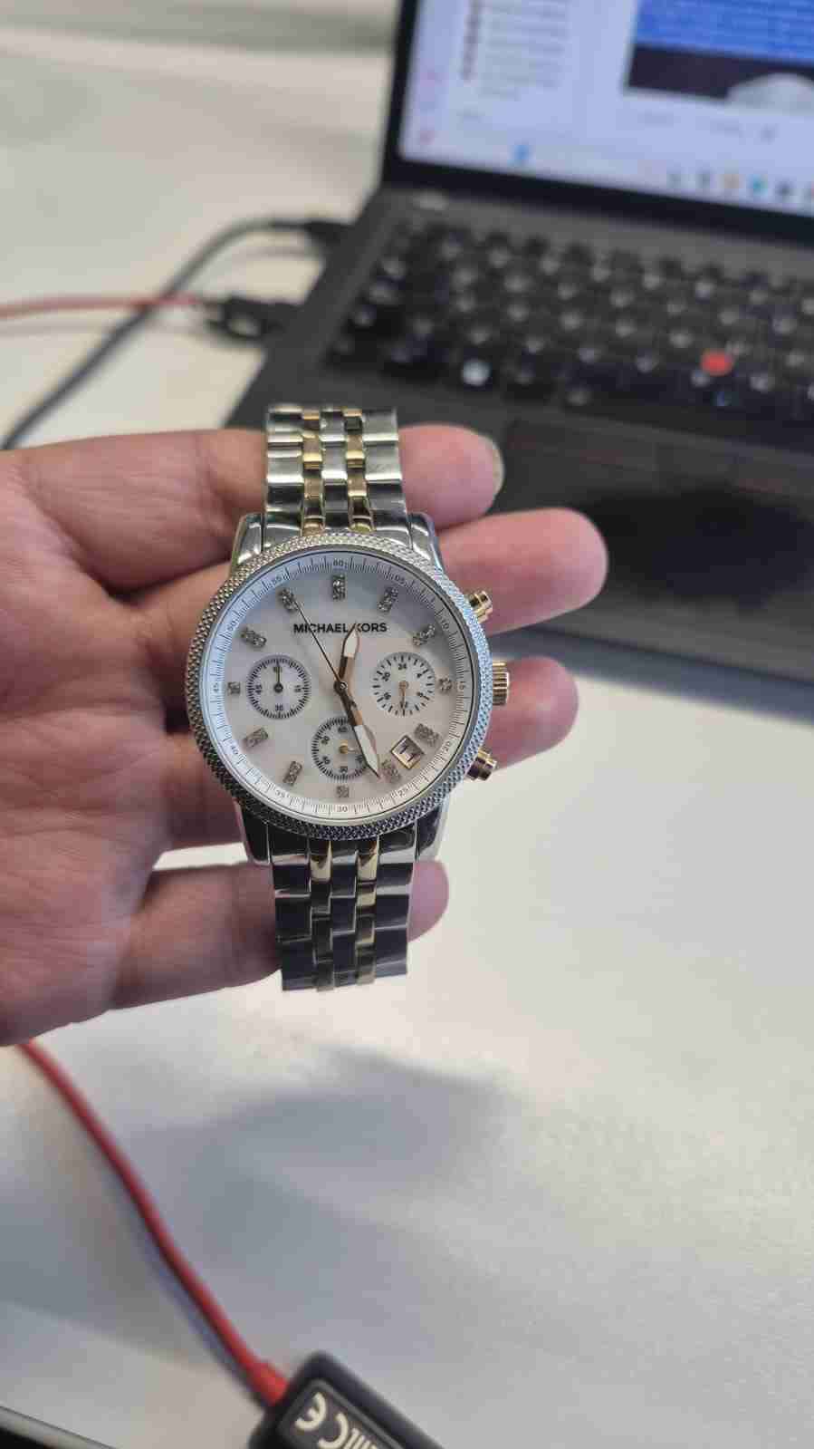 Reloj Michael Kors dorado - miniatura 2