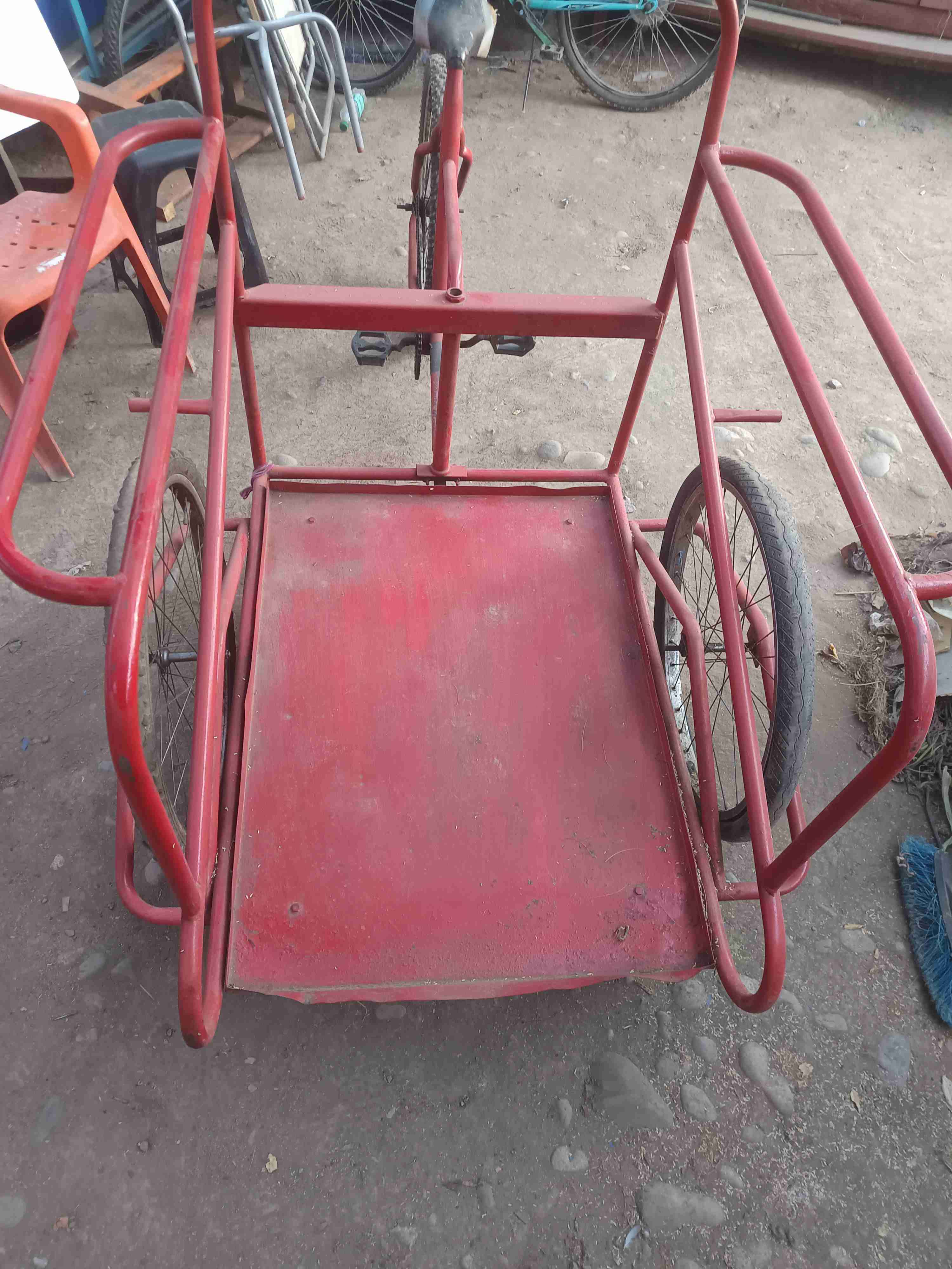 Triciclo carga roja - miniatura 5