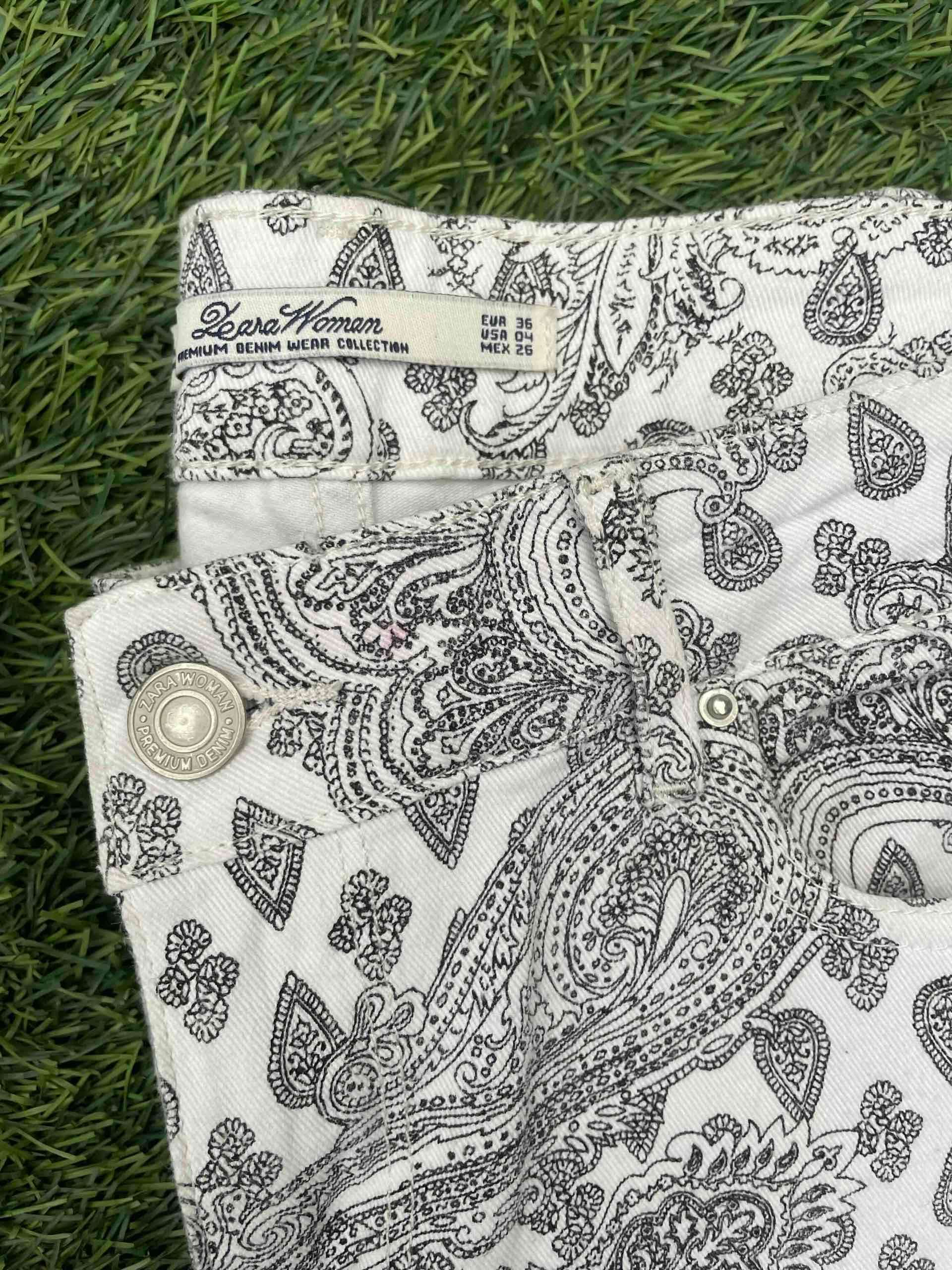 Jeans Zara estampados paisley