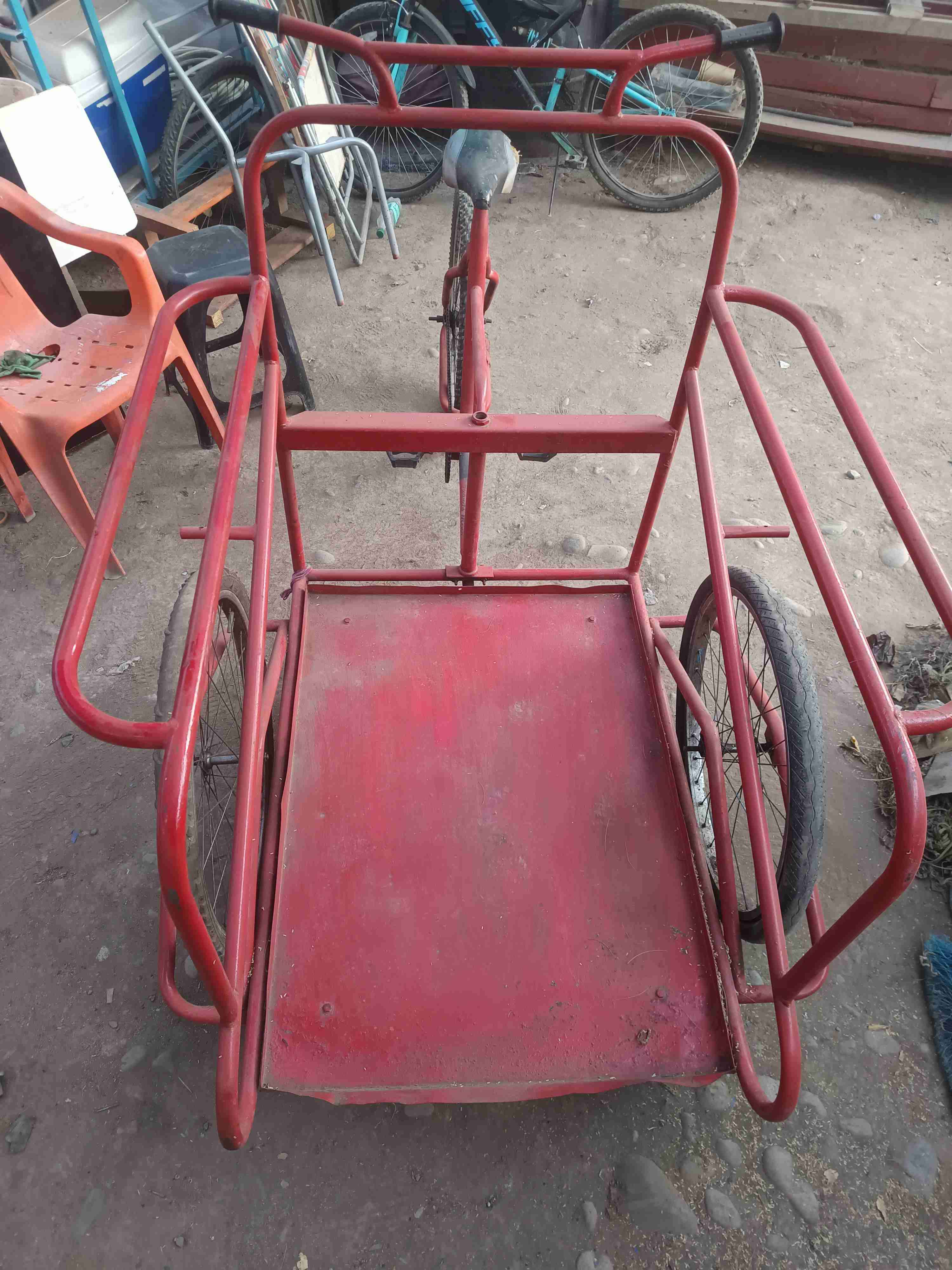 Triciclo carga roja - miniatura 4