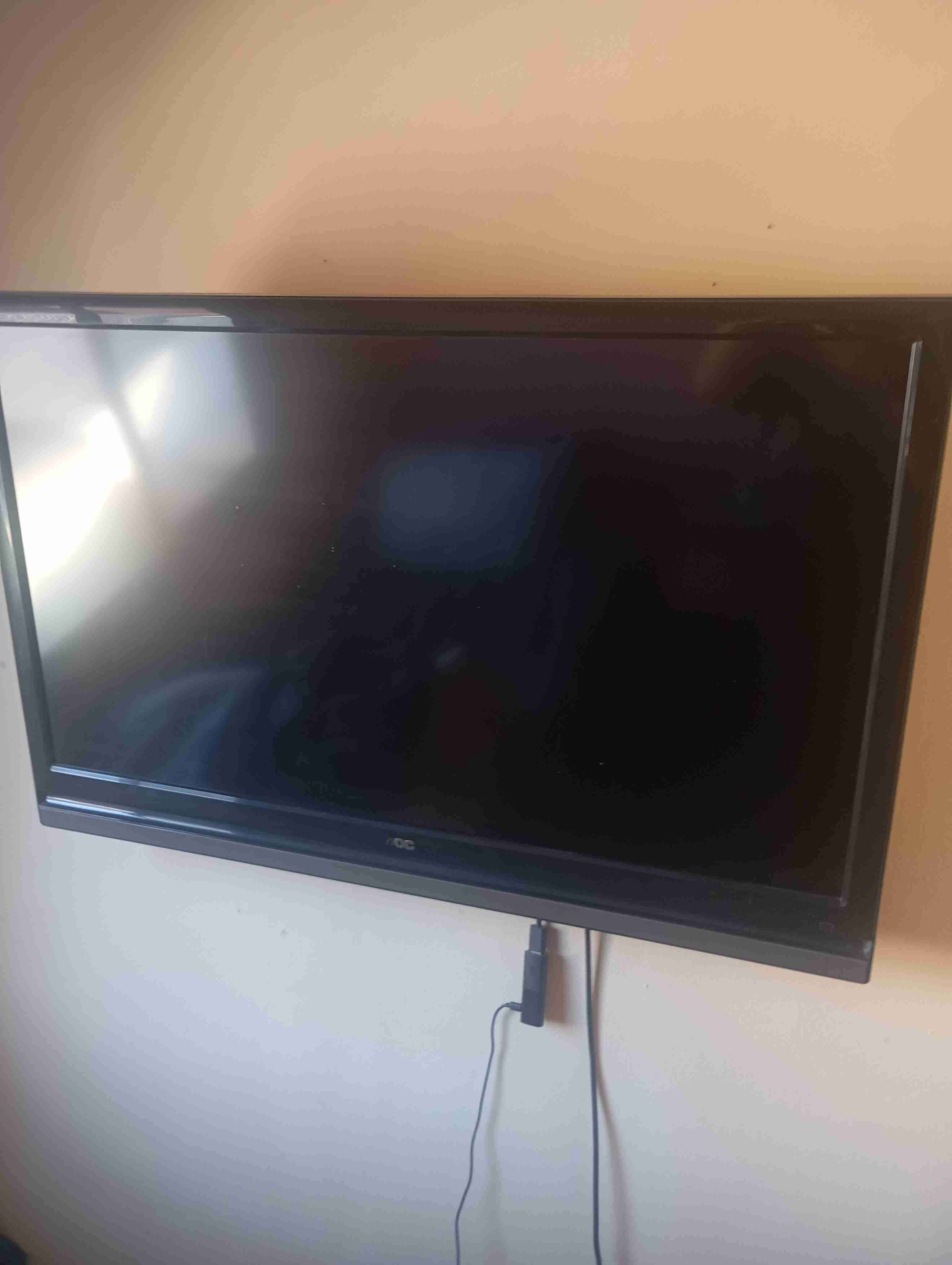 Televisor LED AOC 45 3D + roku