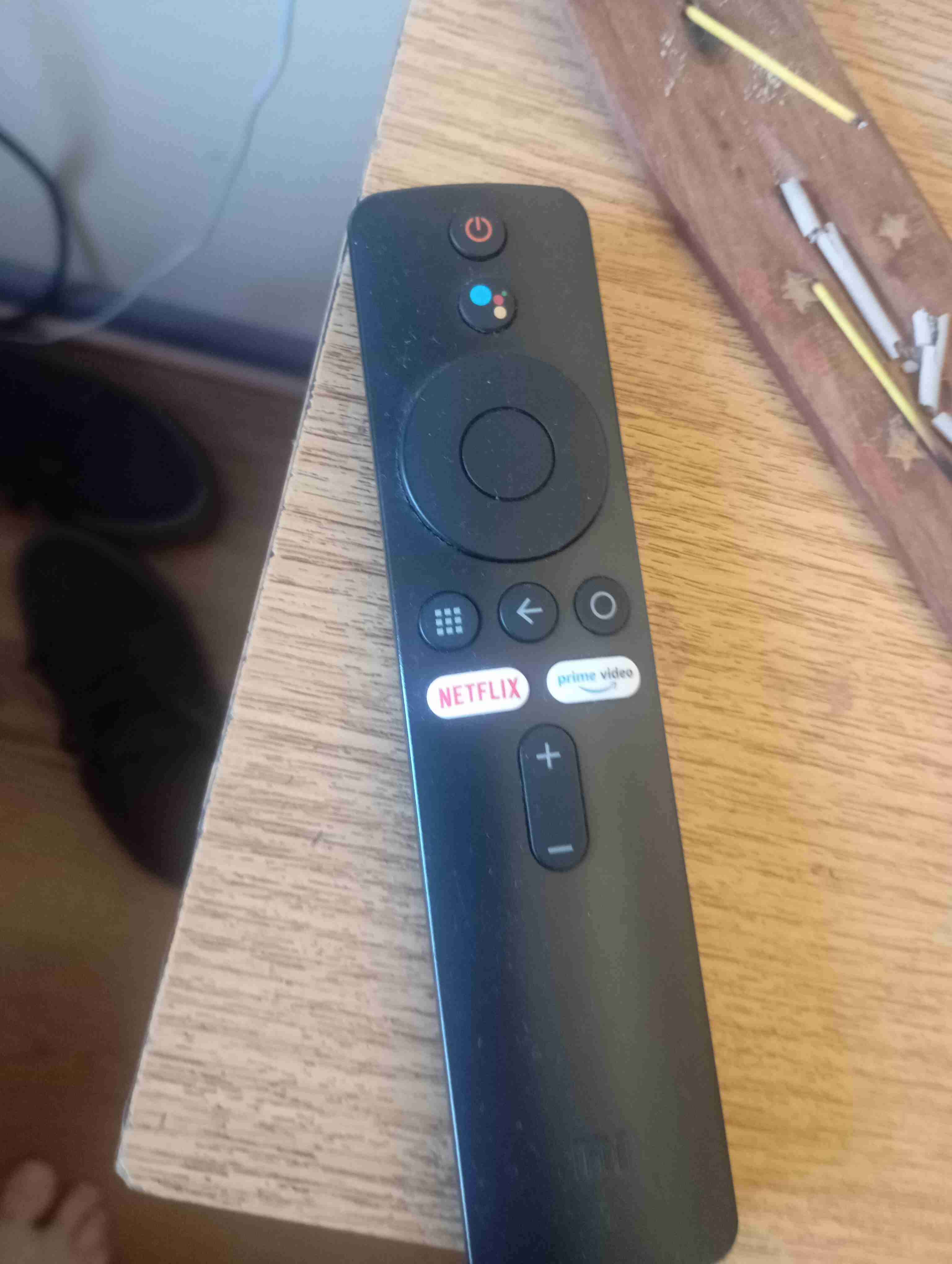 Televisor LED AOC 45 3D + roku - miniatura 4