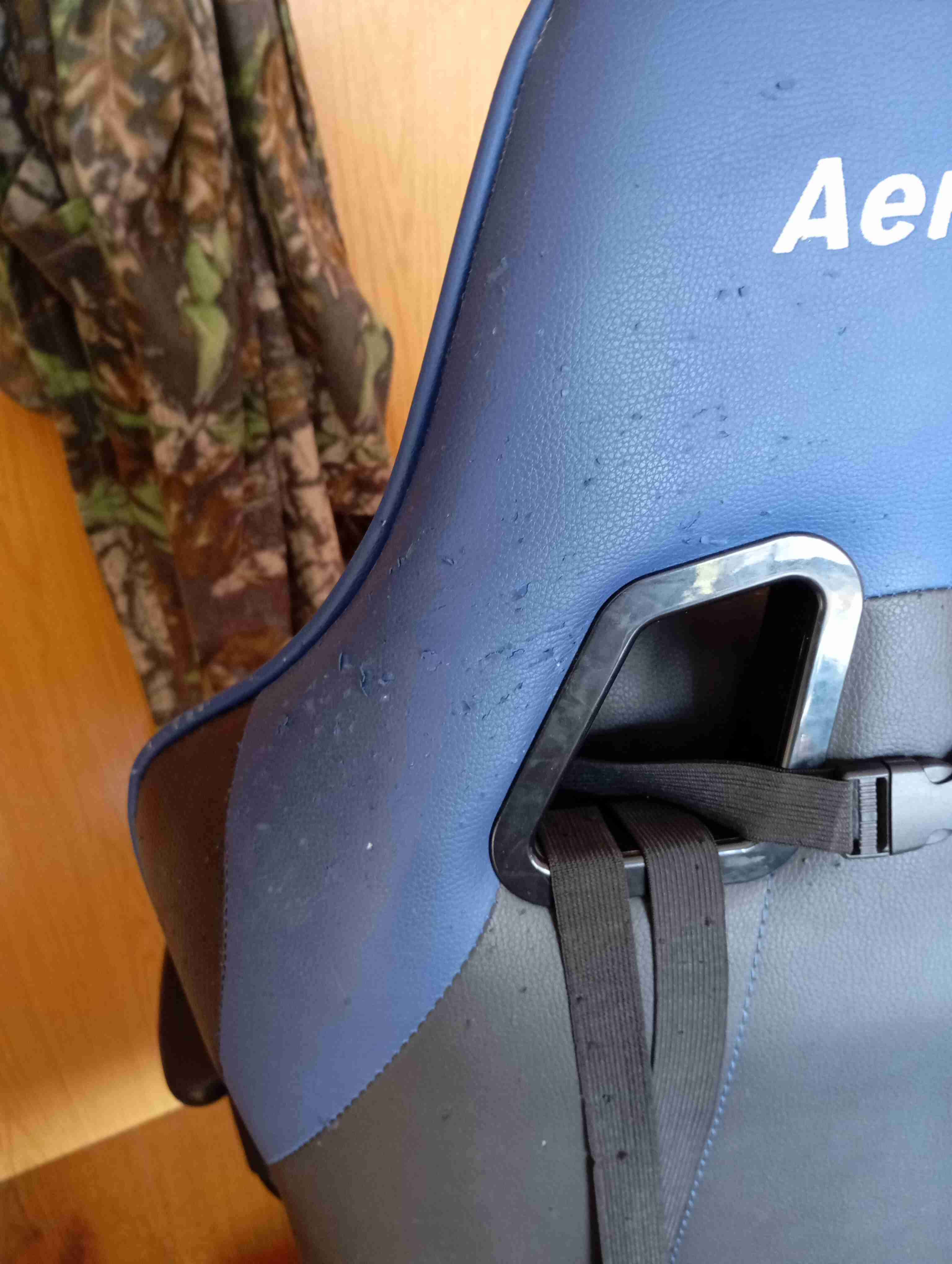 Silla gamer AeroCool azul - miniatura 6