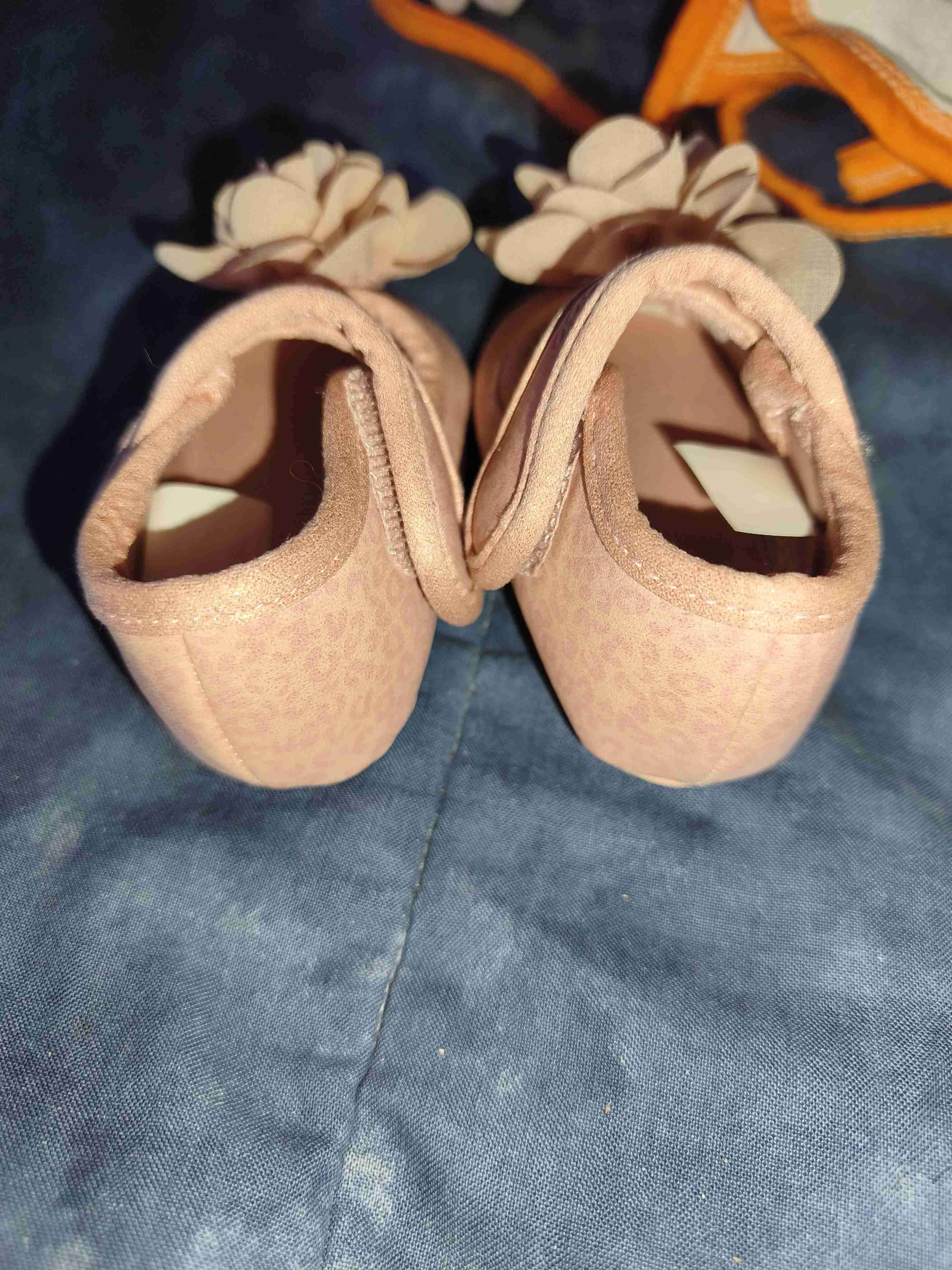 Sandalias rosas para bebé - miniatura 2