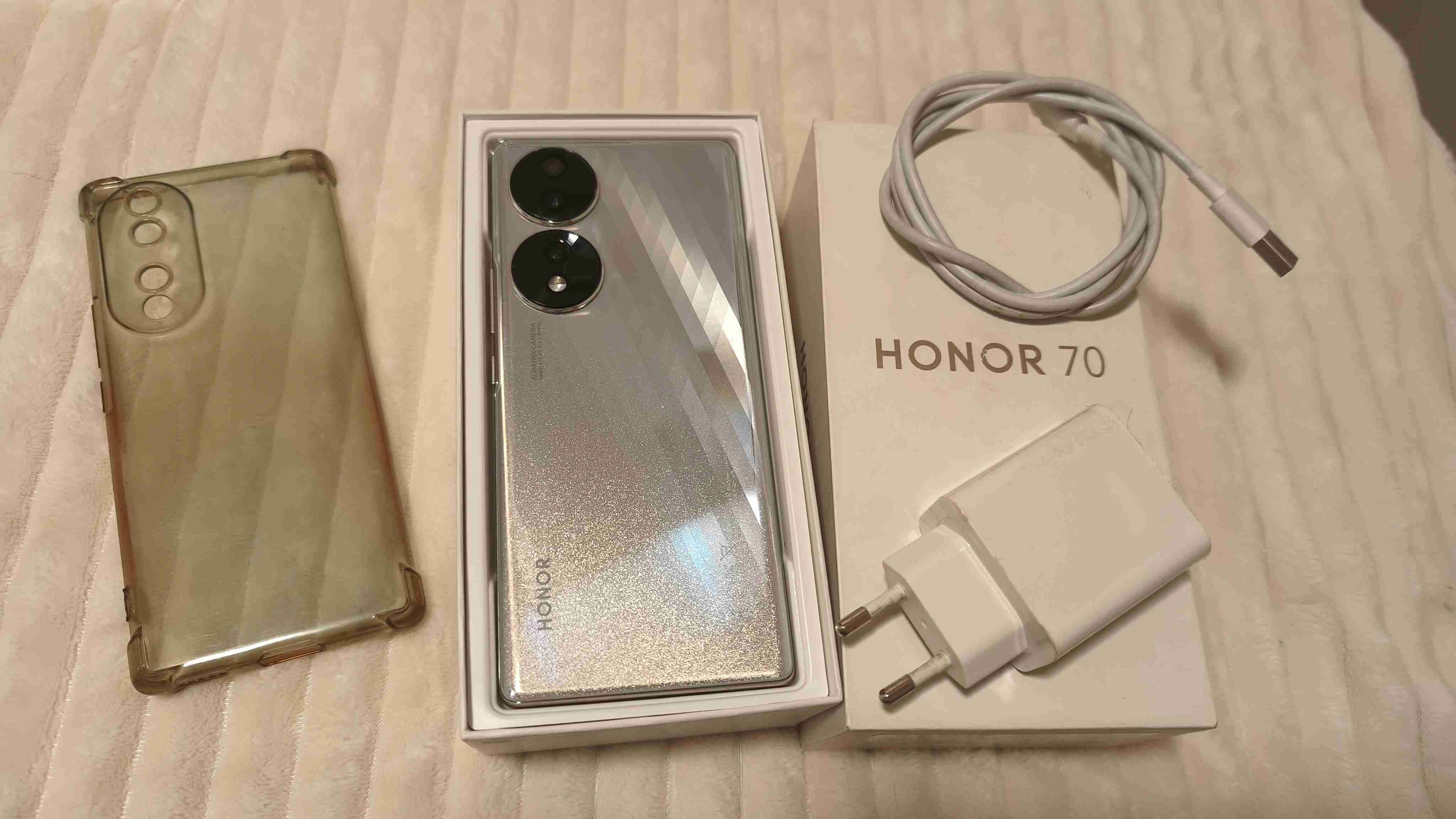 Honor 70 Silver con Cargador