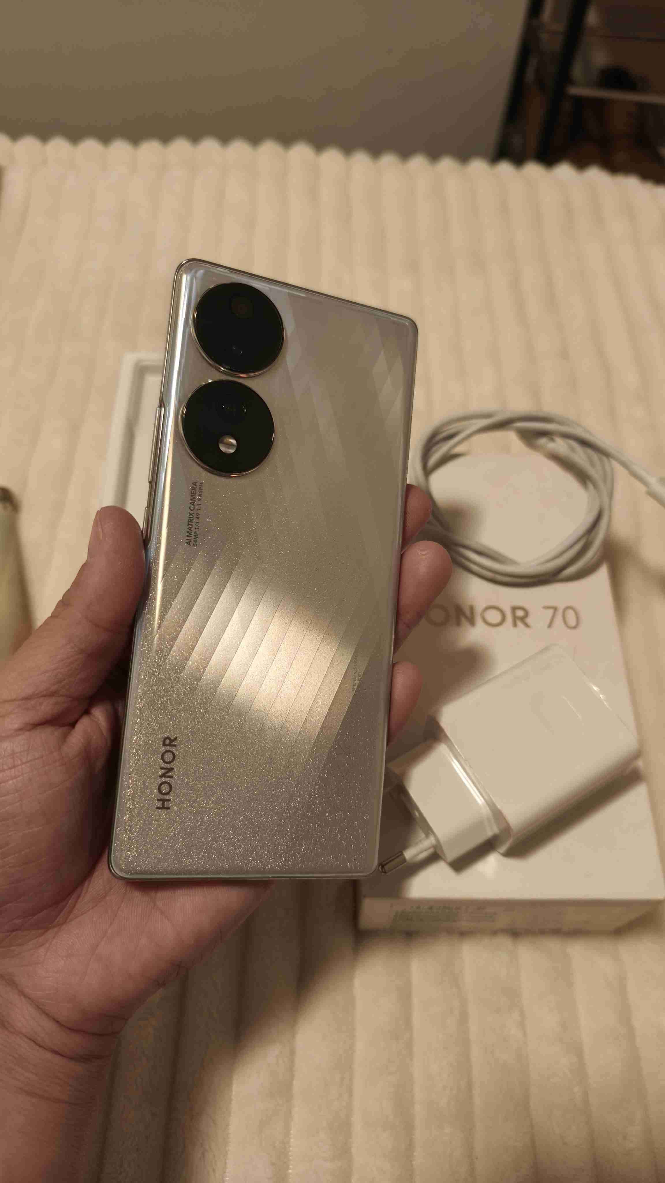 Honor 70 Silver con Cargador - miniatura 2