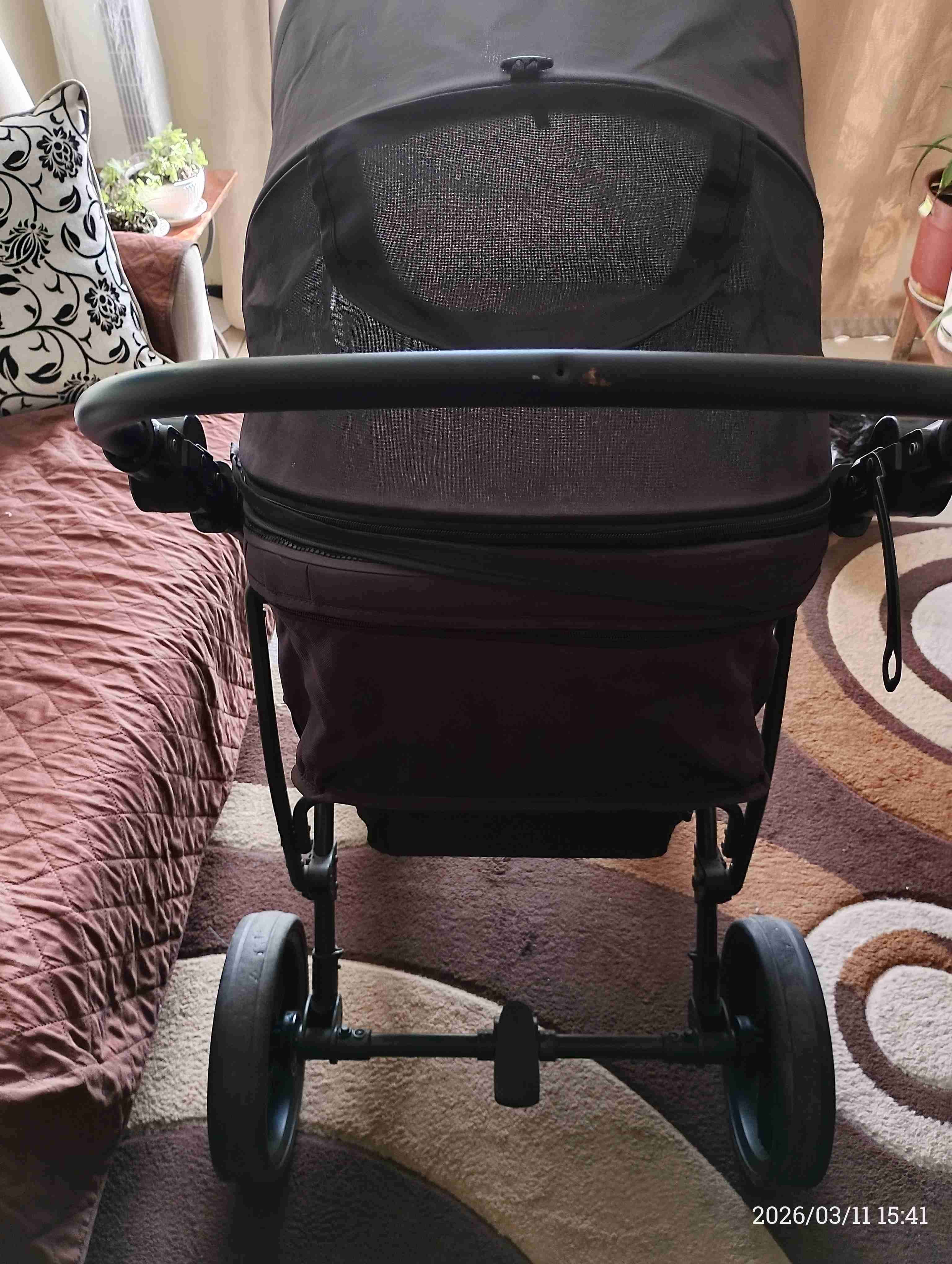 Coche de bebé plegable negro - miniatura 2