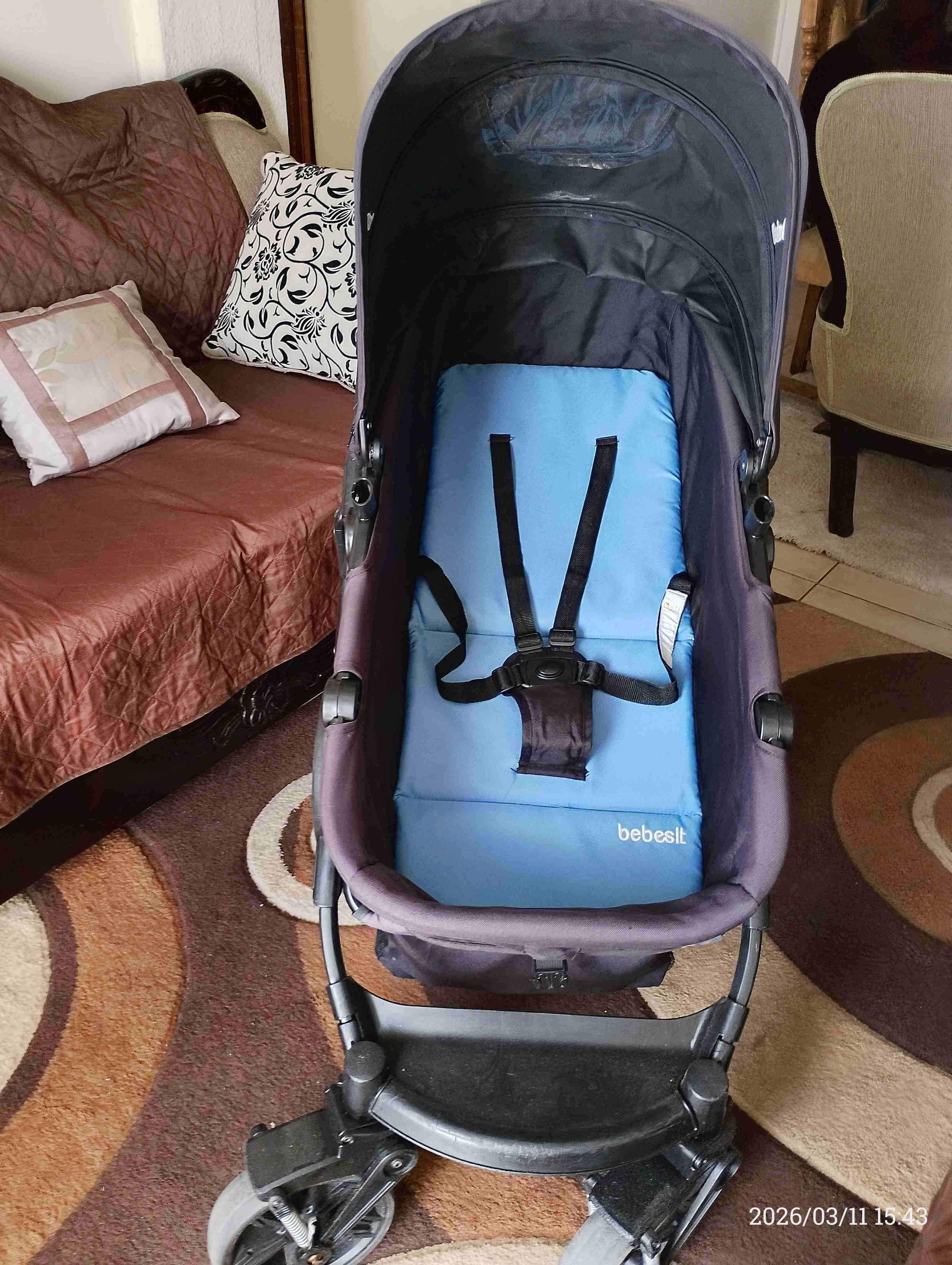 Coche de bebé plegable negro - miniatura 3