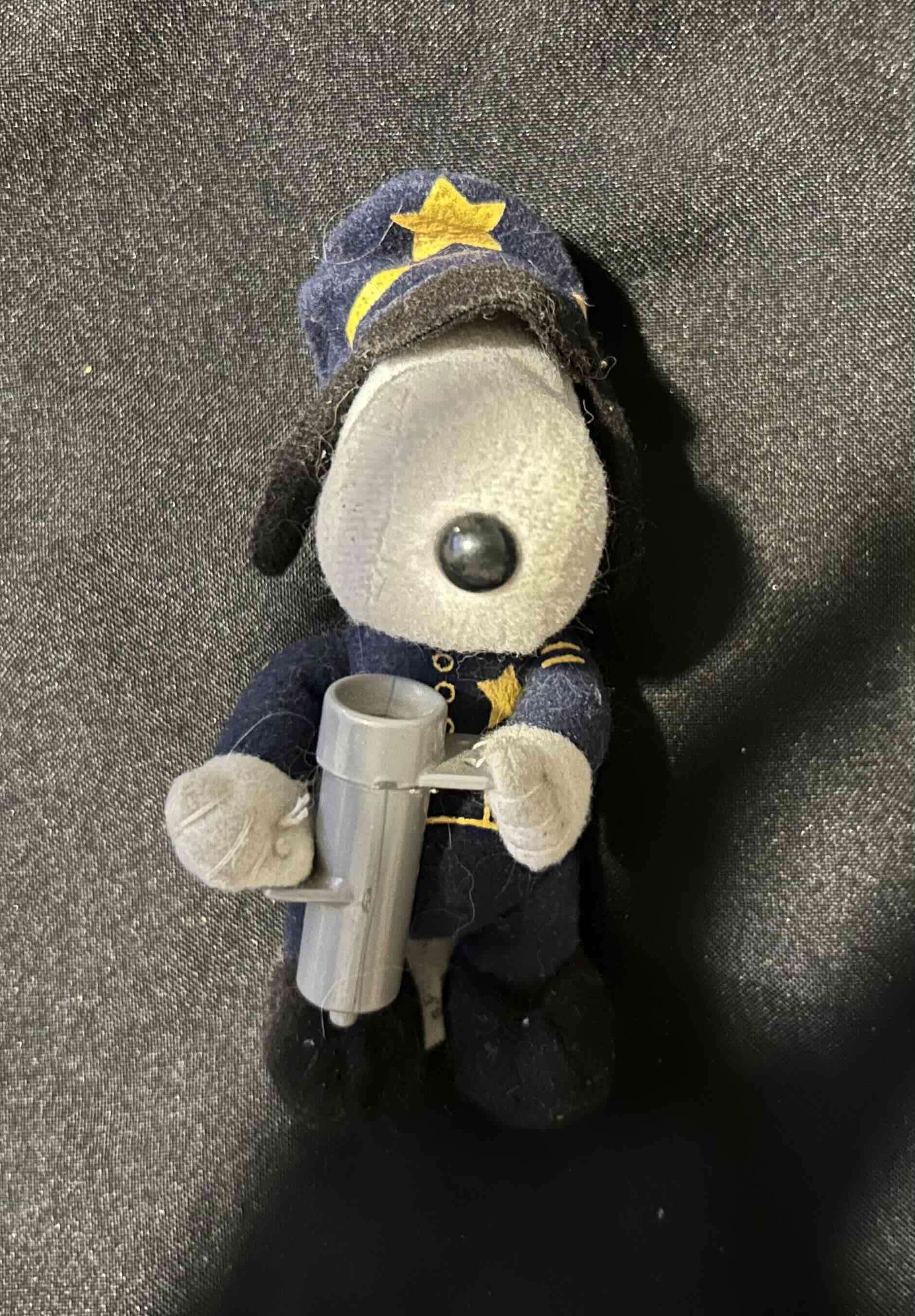 Peluche Snoopy policía - miniatura 2