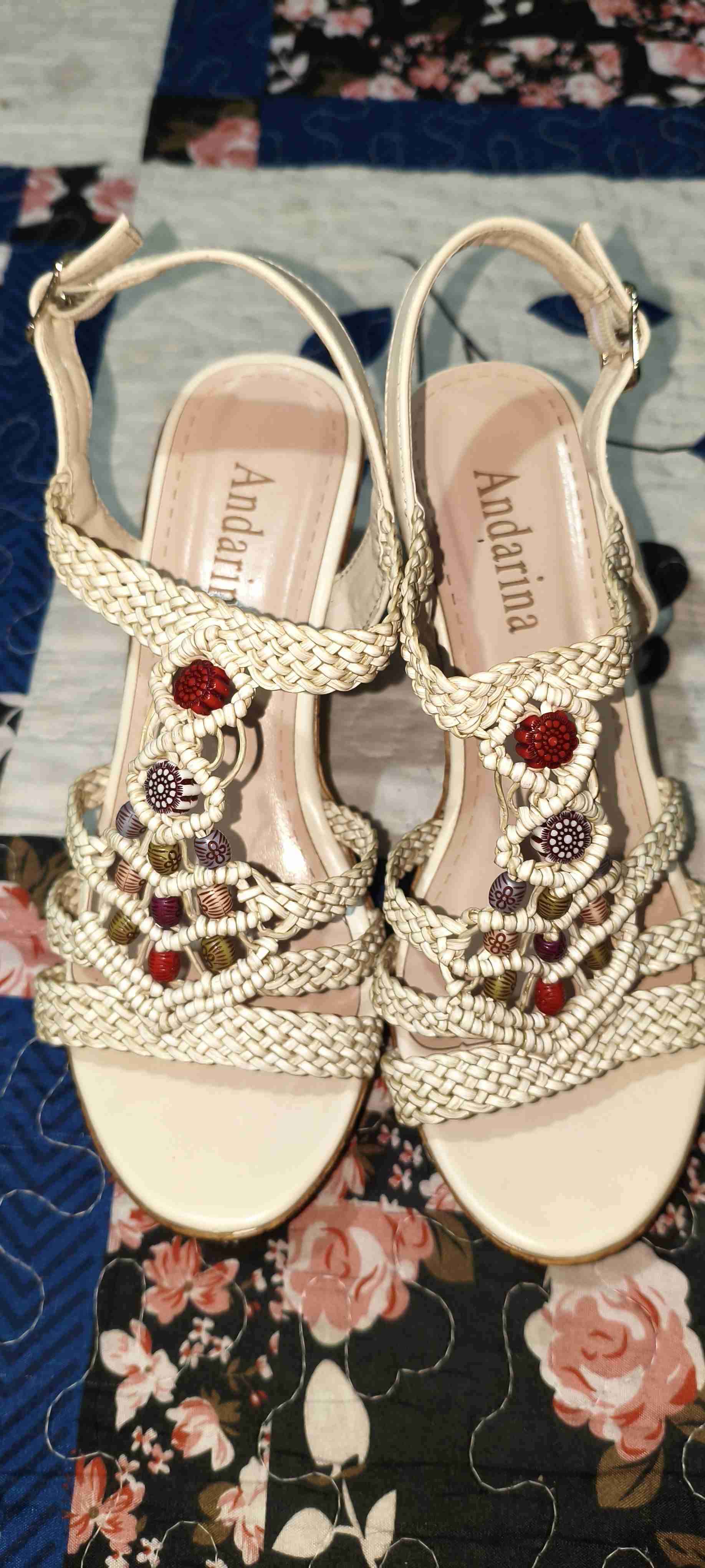 Sandalias beige con detalles tejidos - miniatura 5