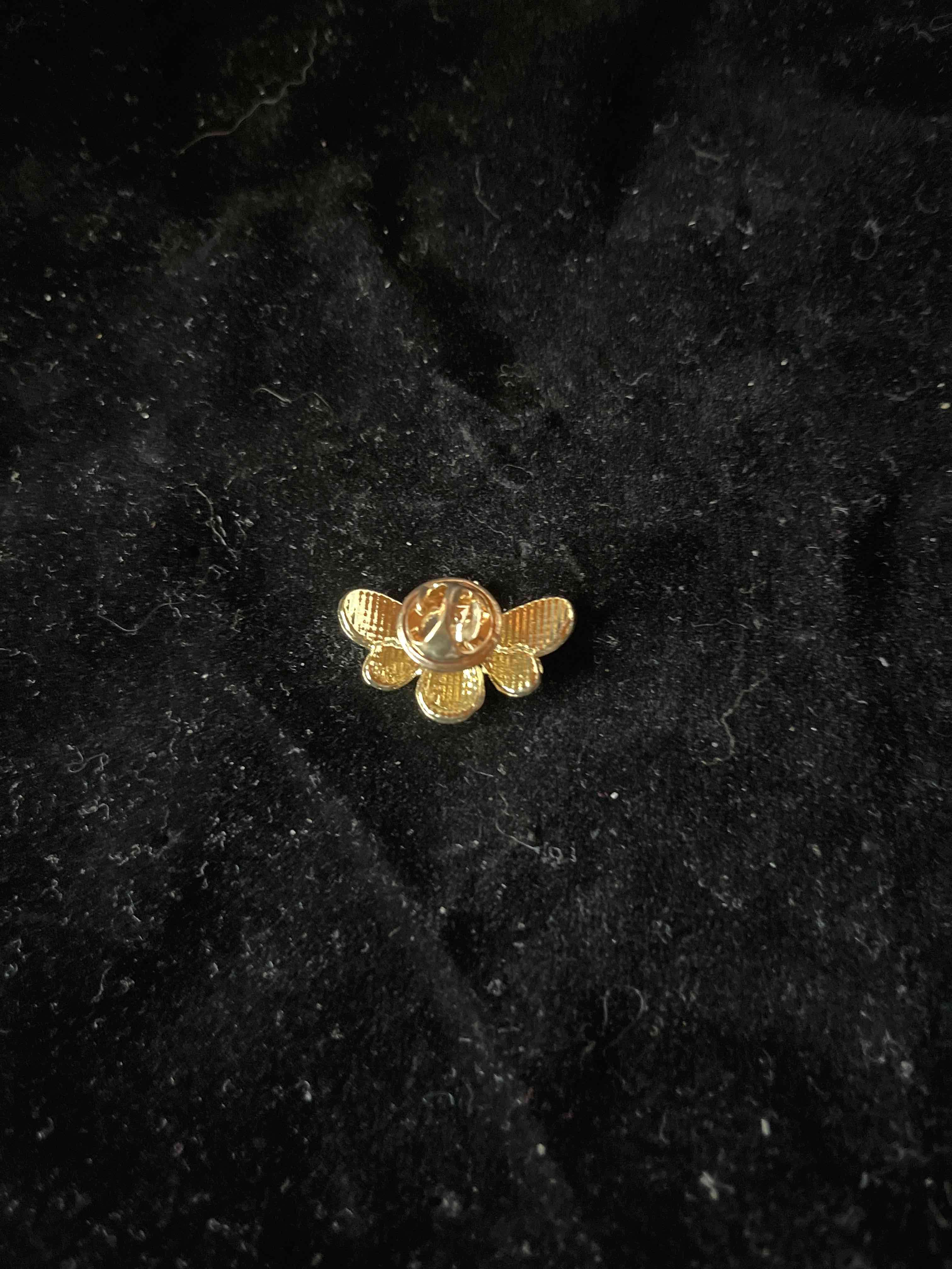 Broche de abeja dorada - miniatura 2