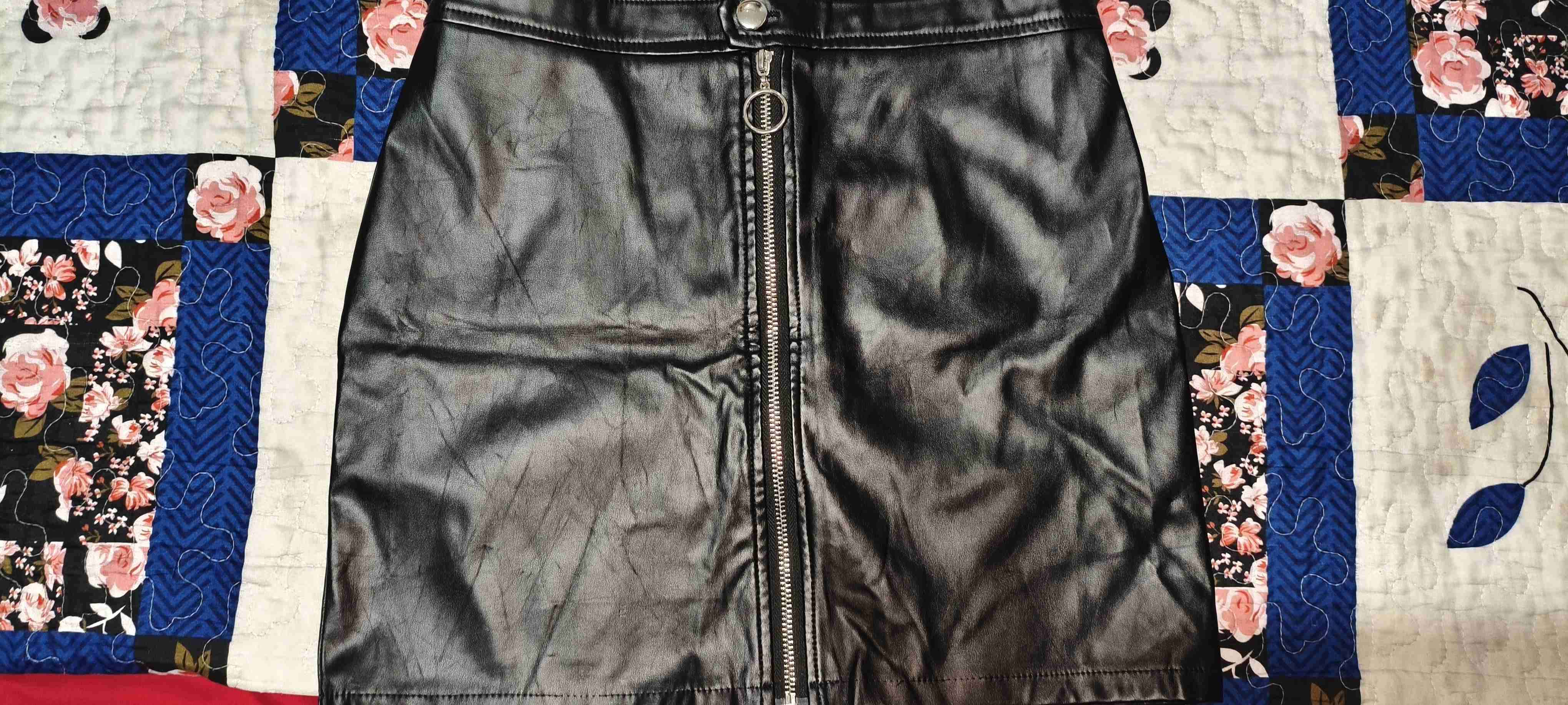 Mini falda negra con cierre - miniatura 2