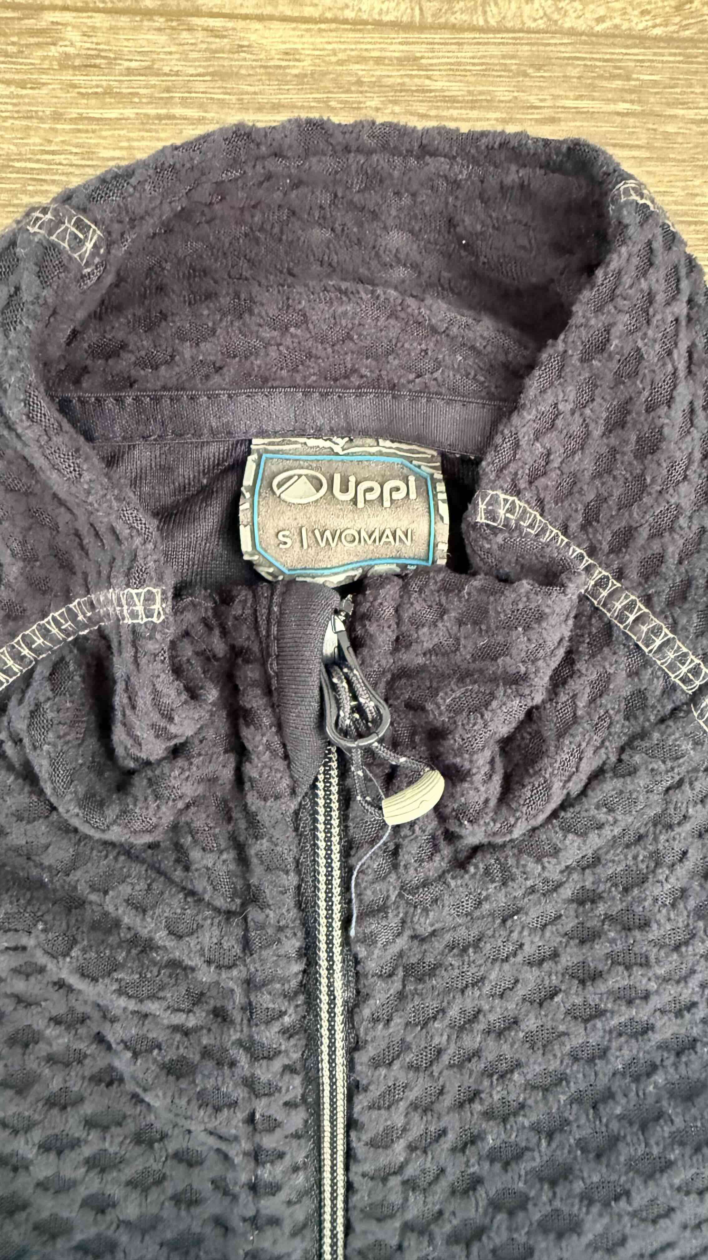 Poleron delgado azul marino mujer. Marca Lippi - miniatura 3