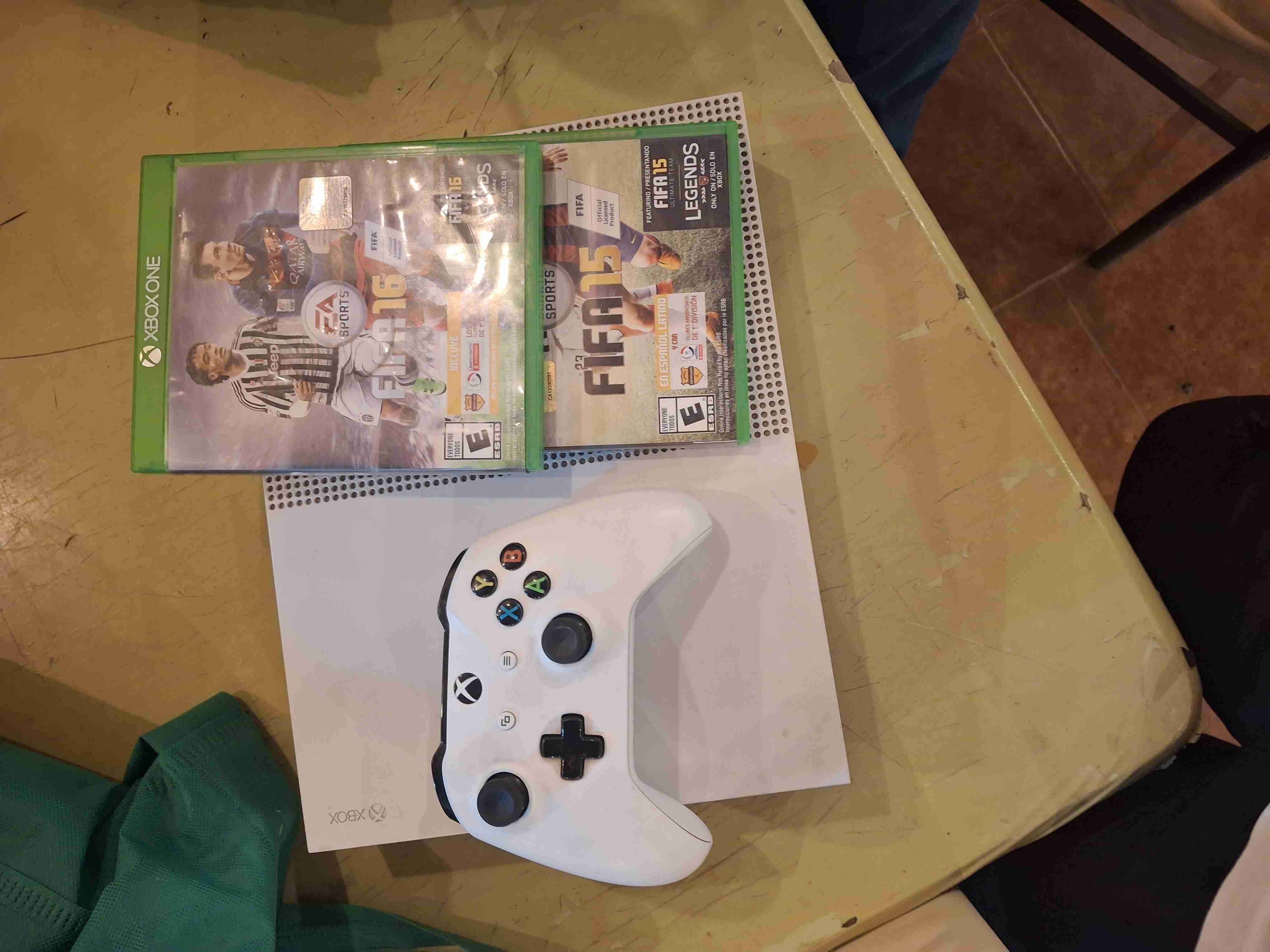 Consola Xbox One S - miniatura 2