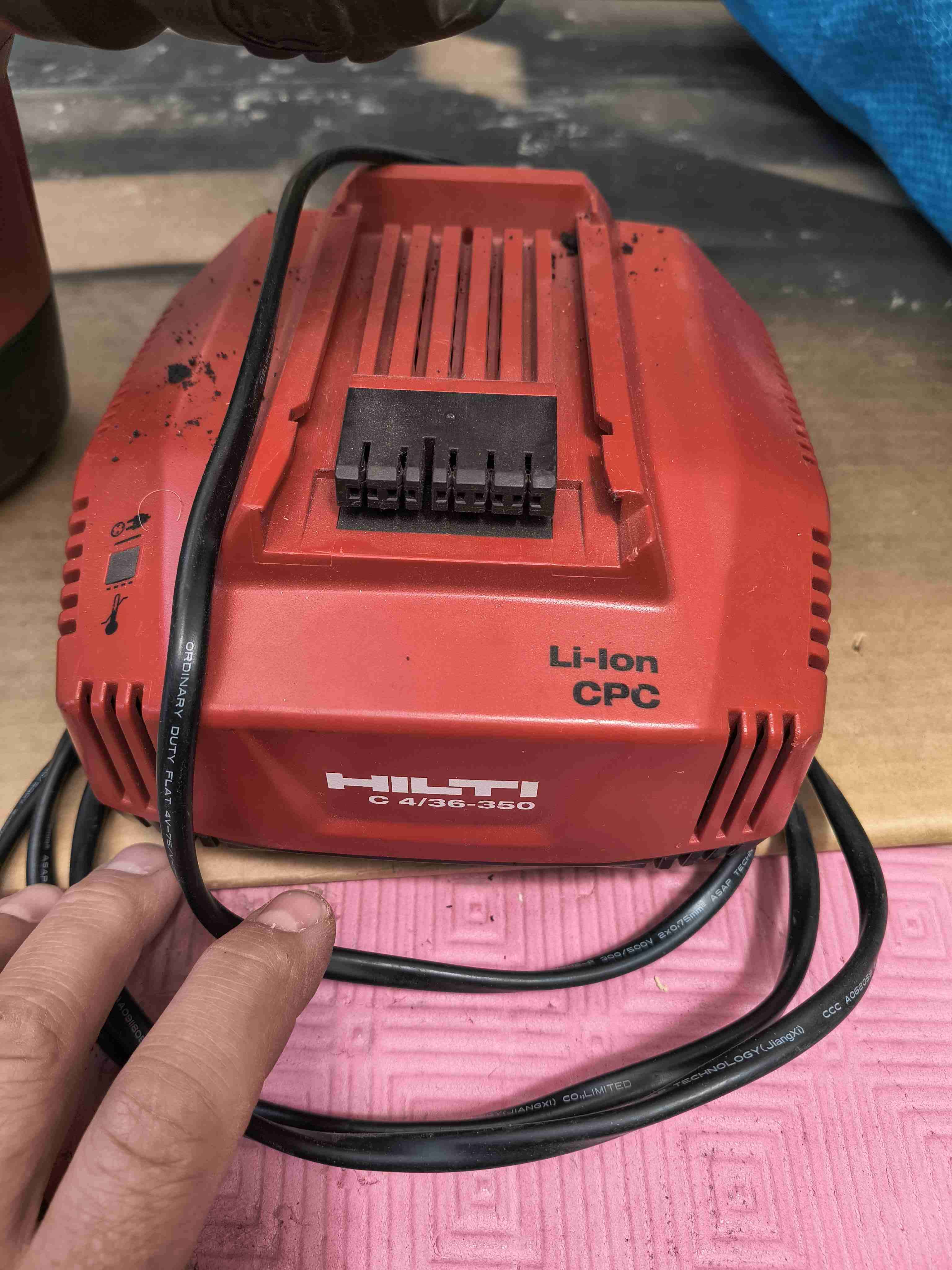 Taladro inalámbrico demoledor Hilti TE 4-A22 - miniatura 5