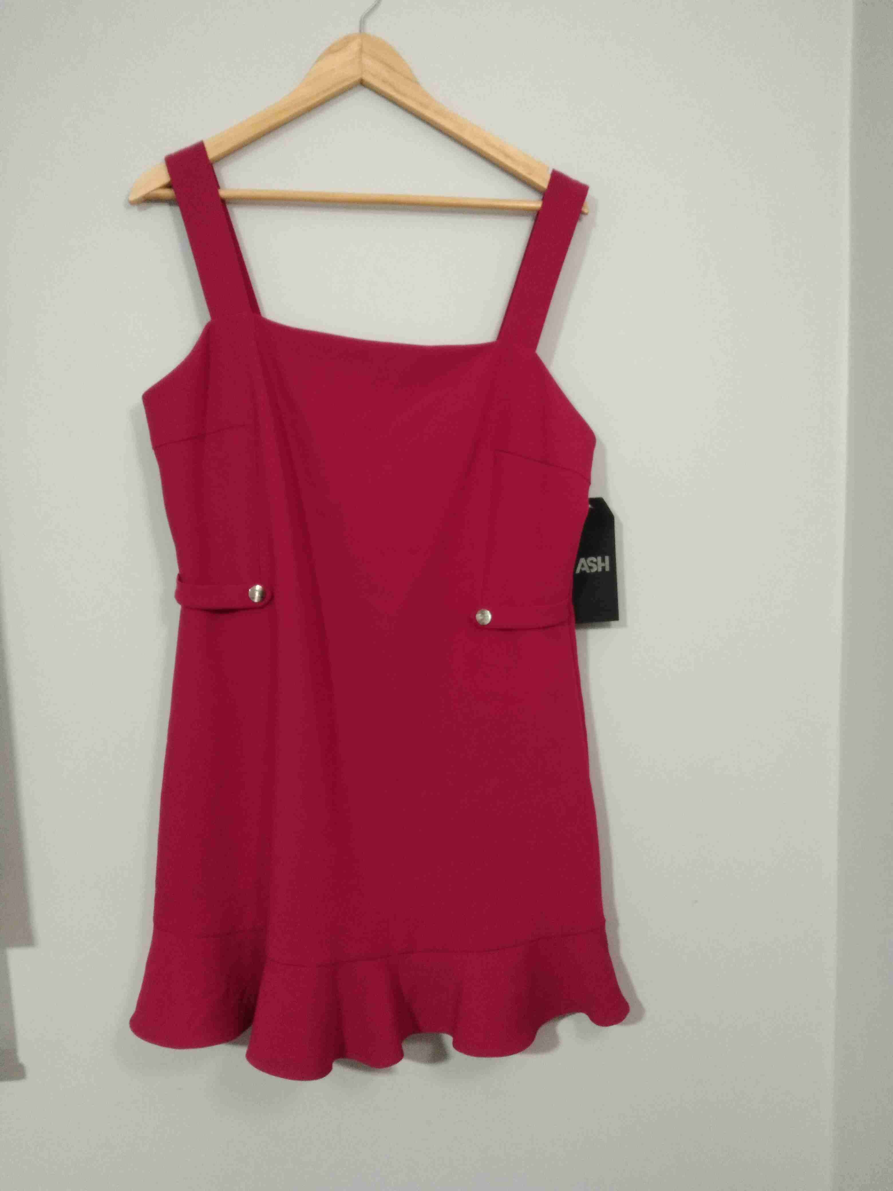 Vestido rosado con ruedo - miniatura 4