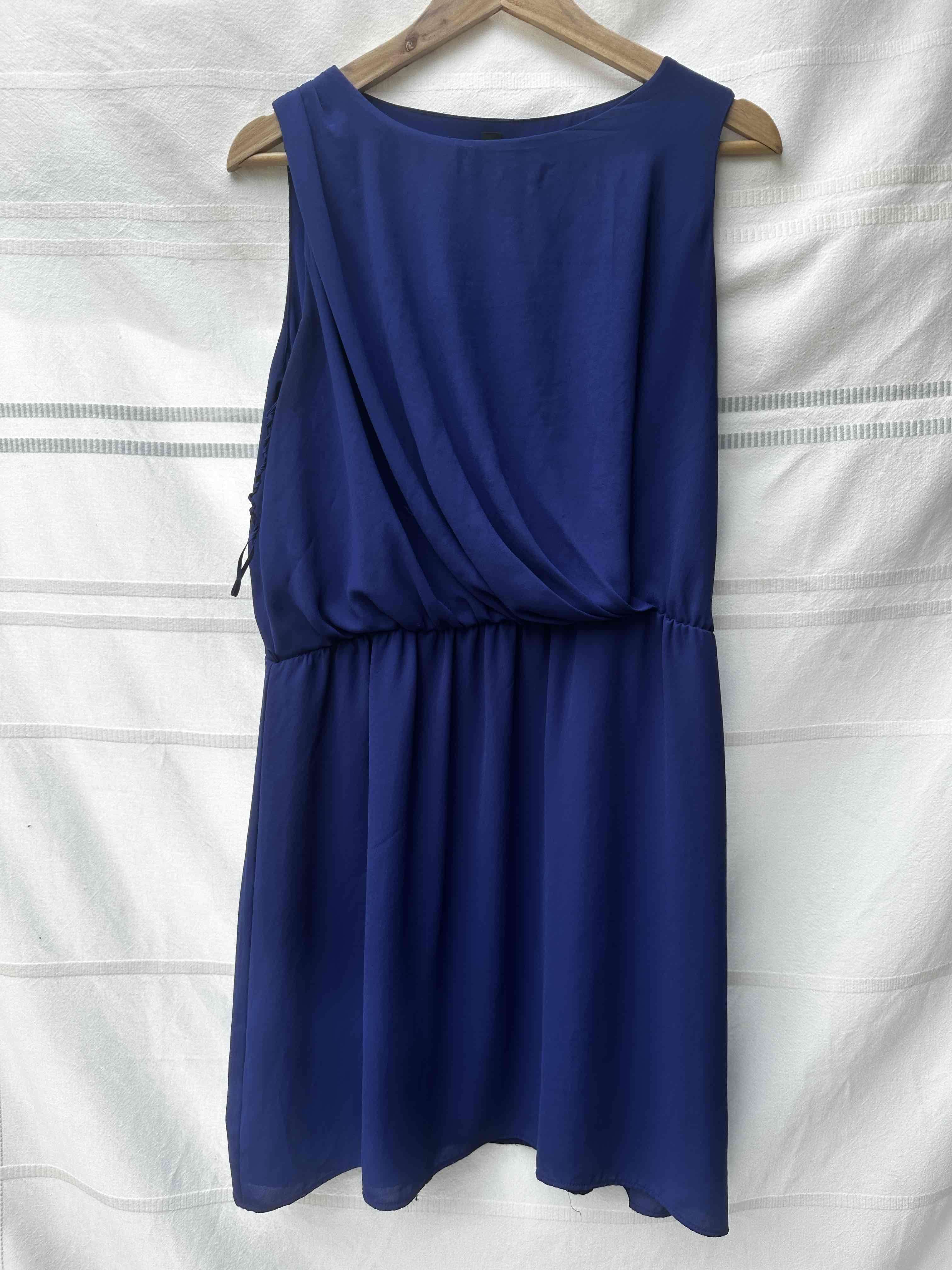 Vestido azul sin mangas - miniatura 3