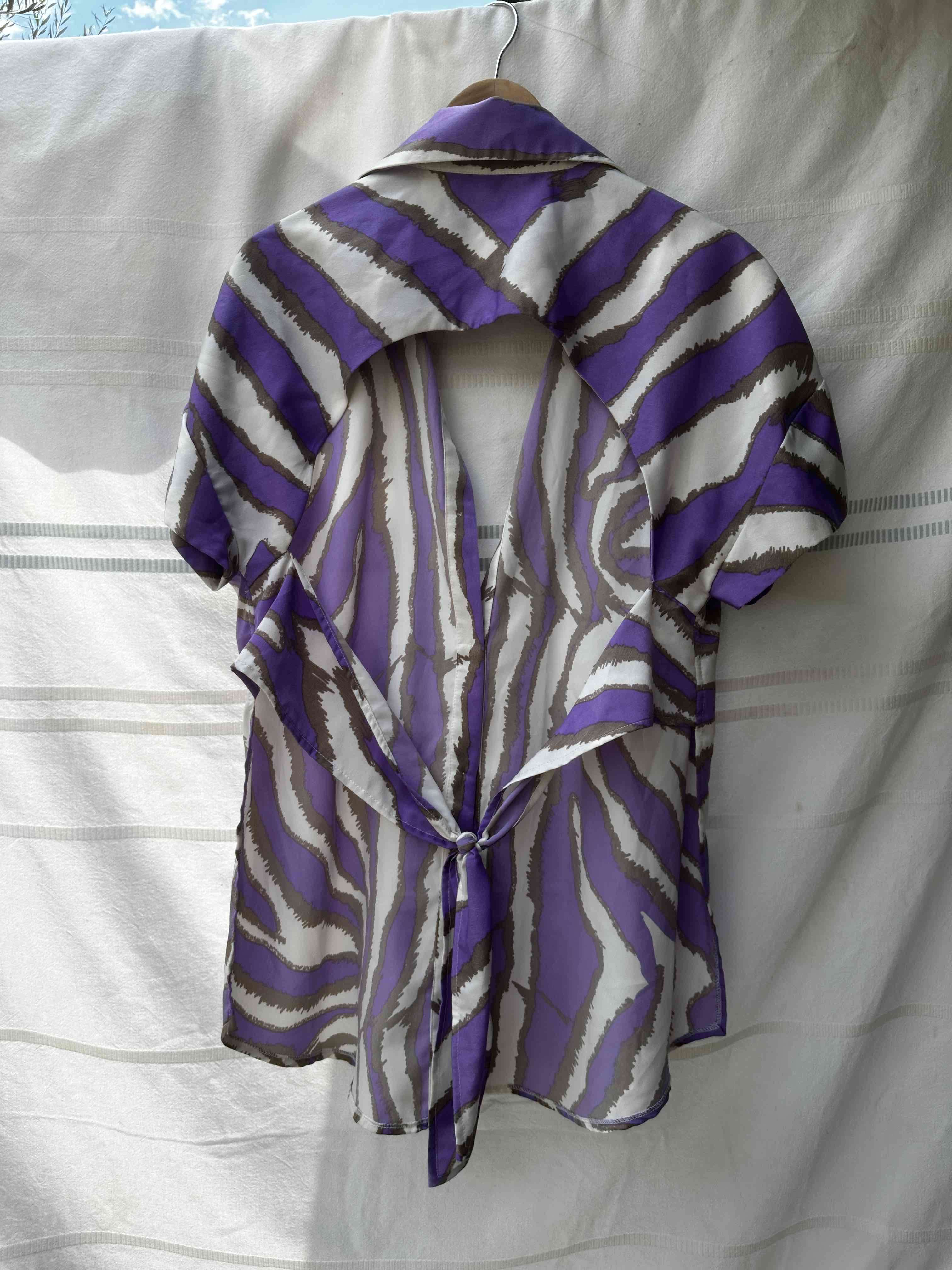 Blusa estampado animal print morado - miniatura 4