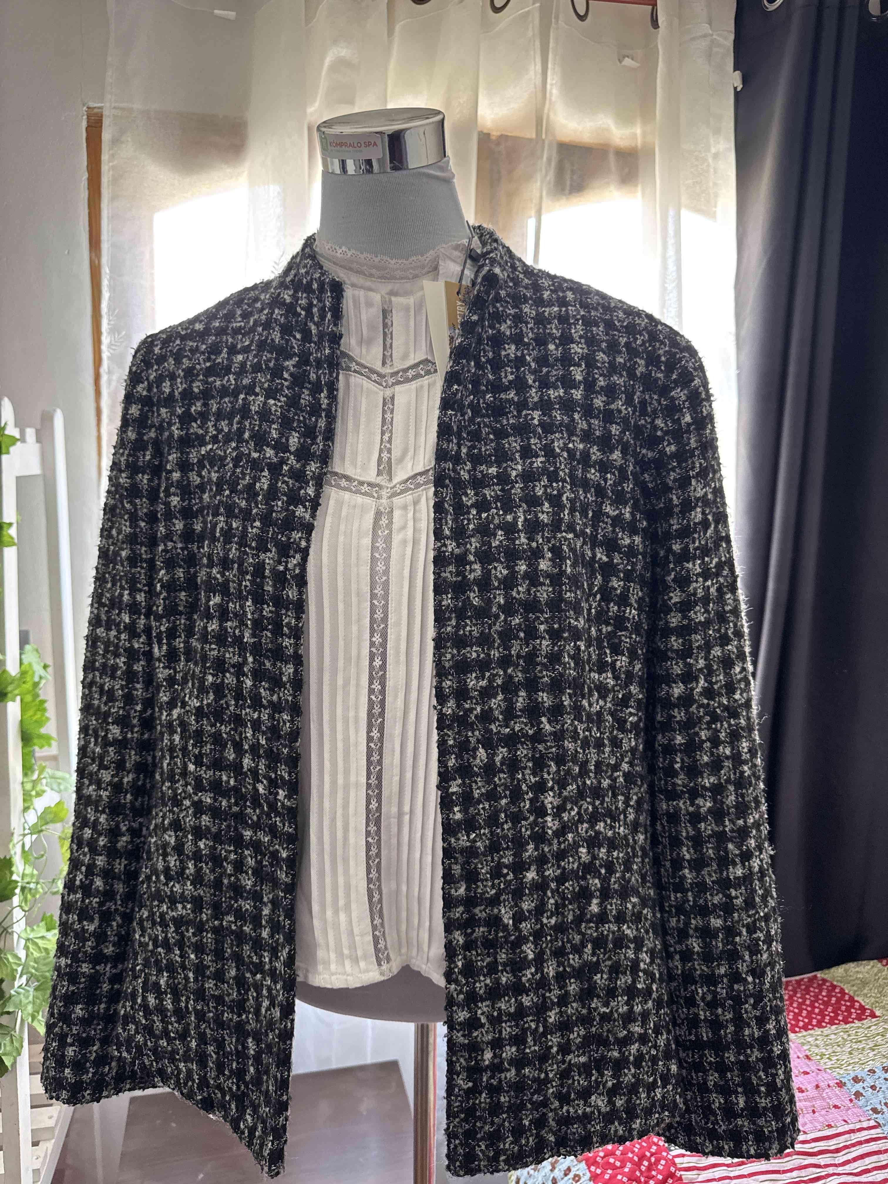 Chaleco de lana negro y gris - miniatura 3