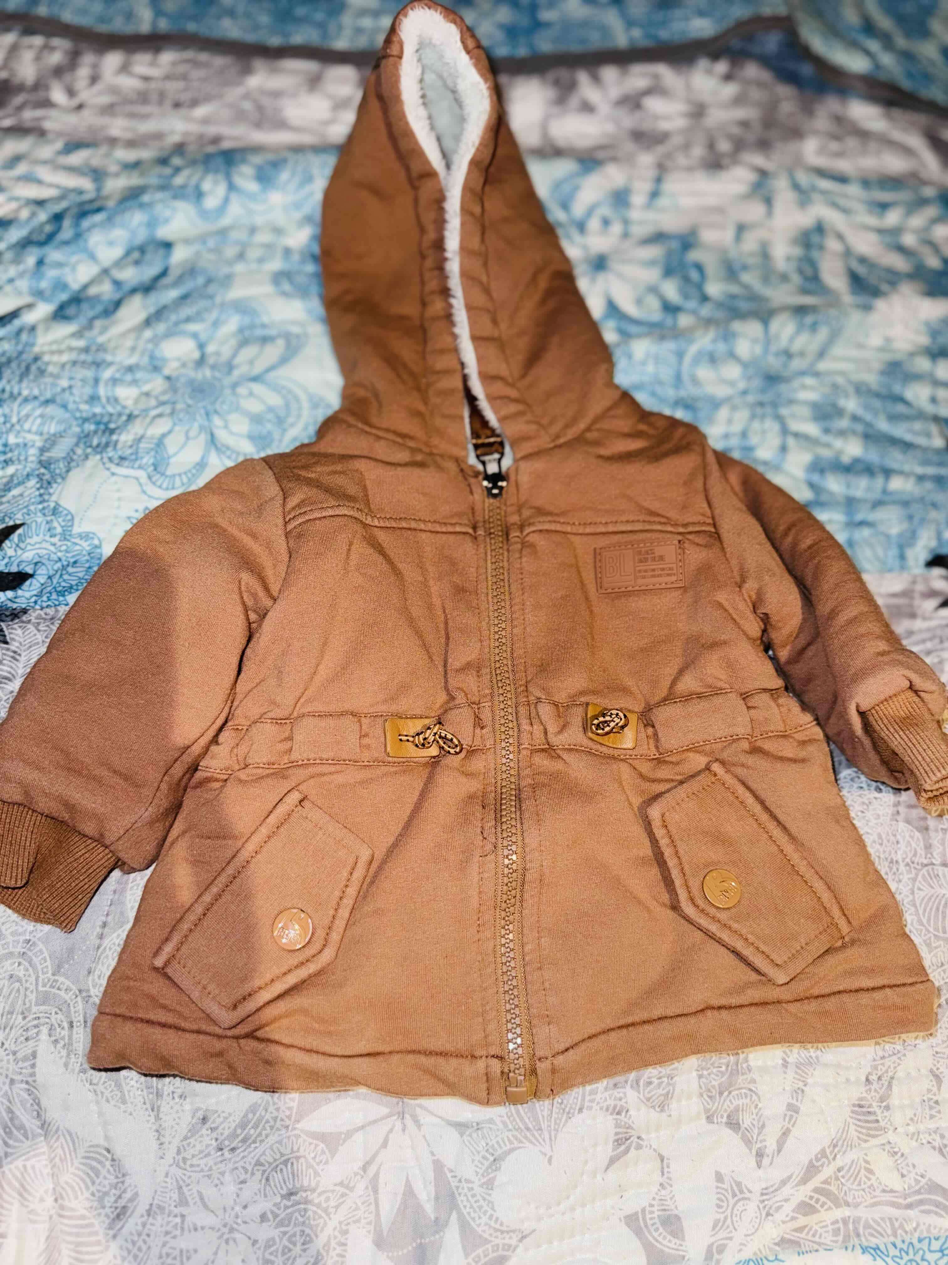 Parka infantil café con capucha