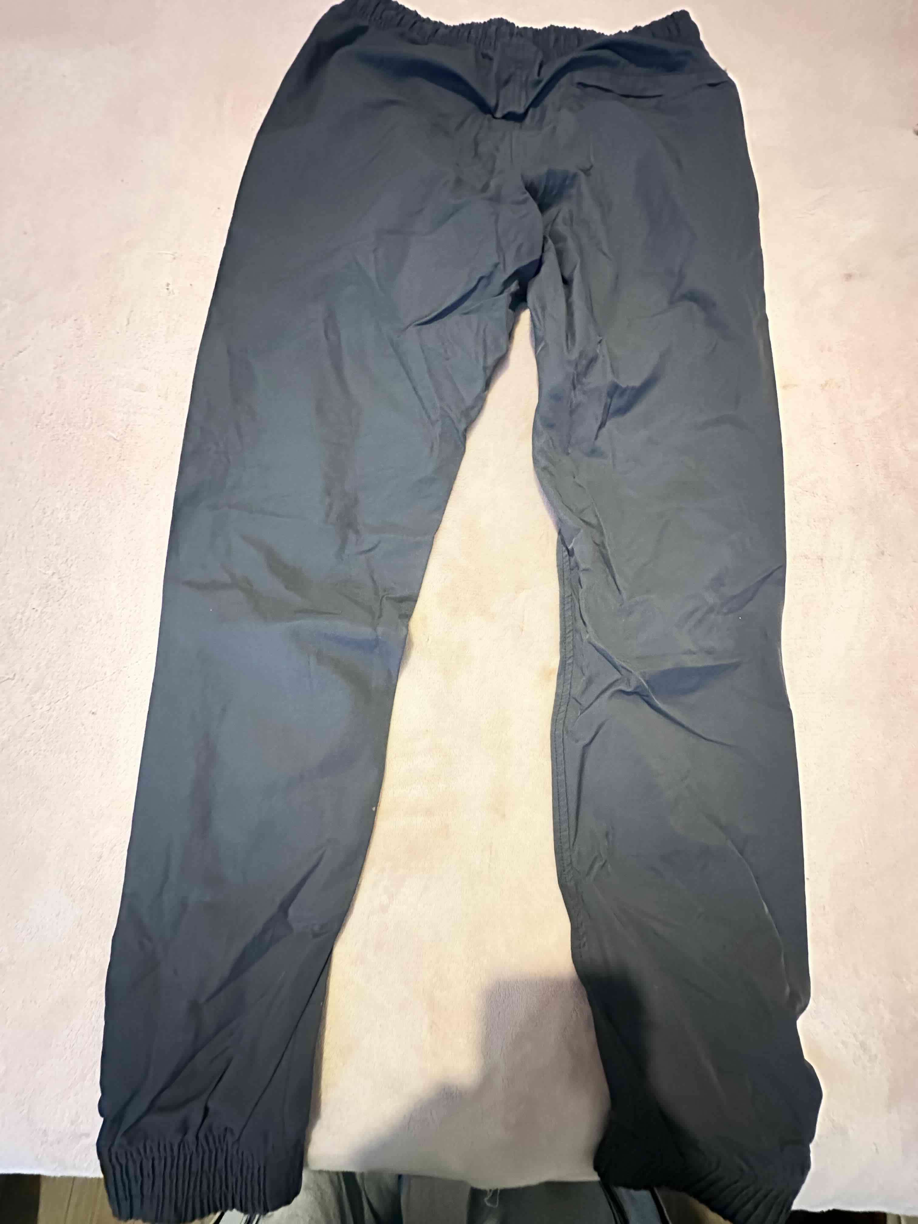 Pantalones deportivos Nike negros - miniatura 2