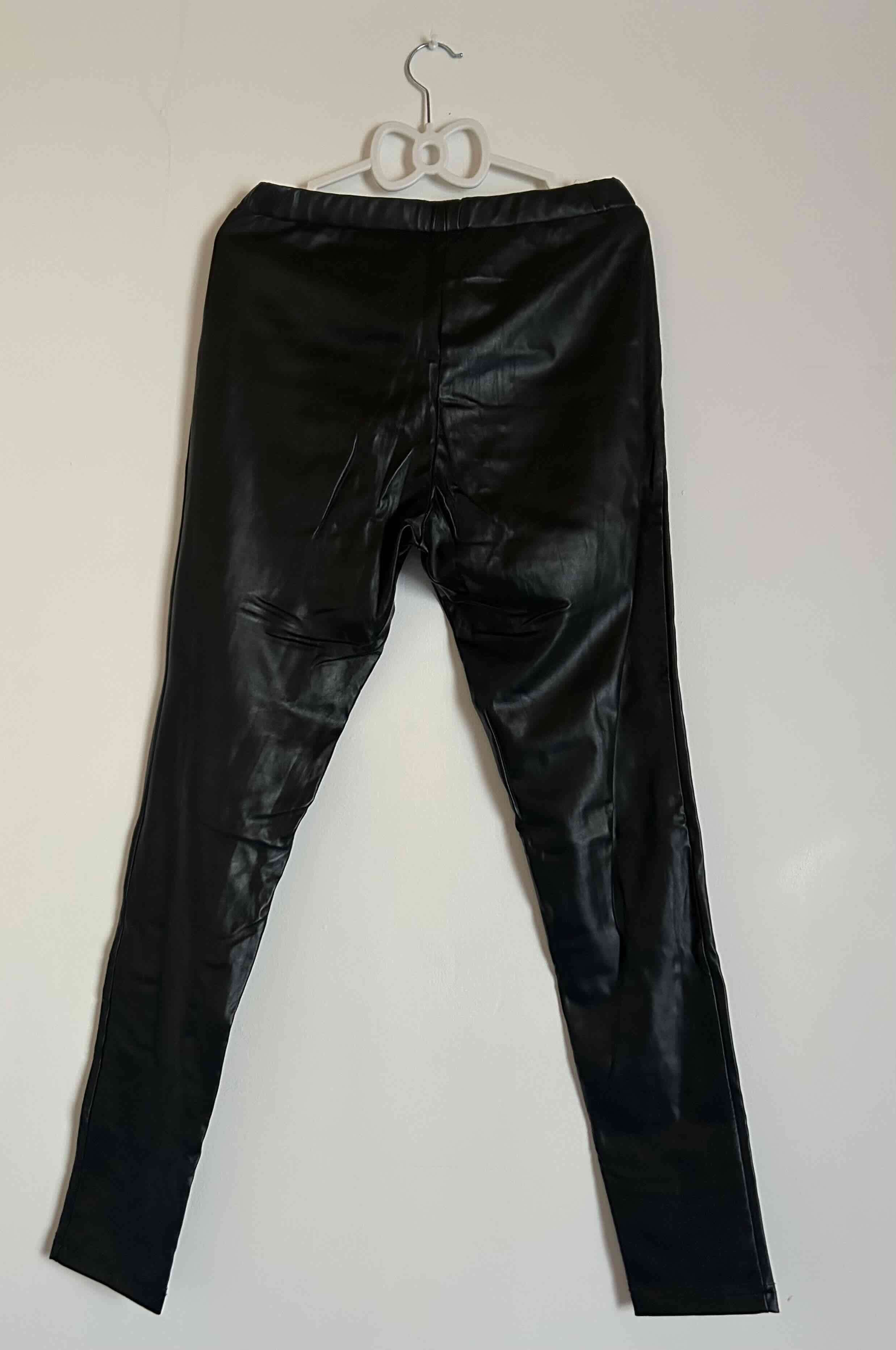 Calzas de látex color negras - miniatura 2