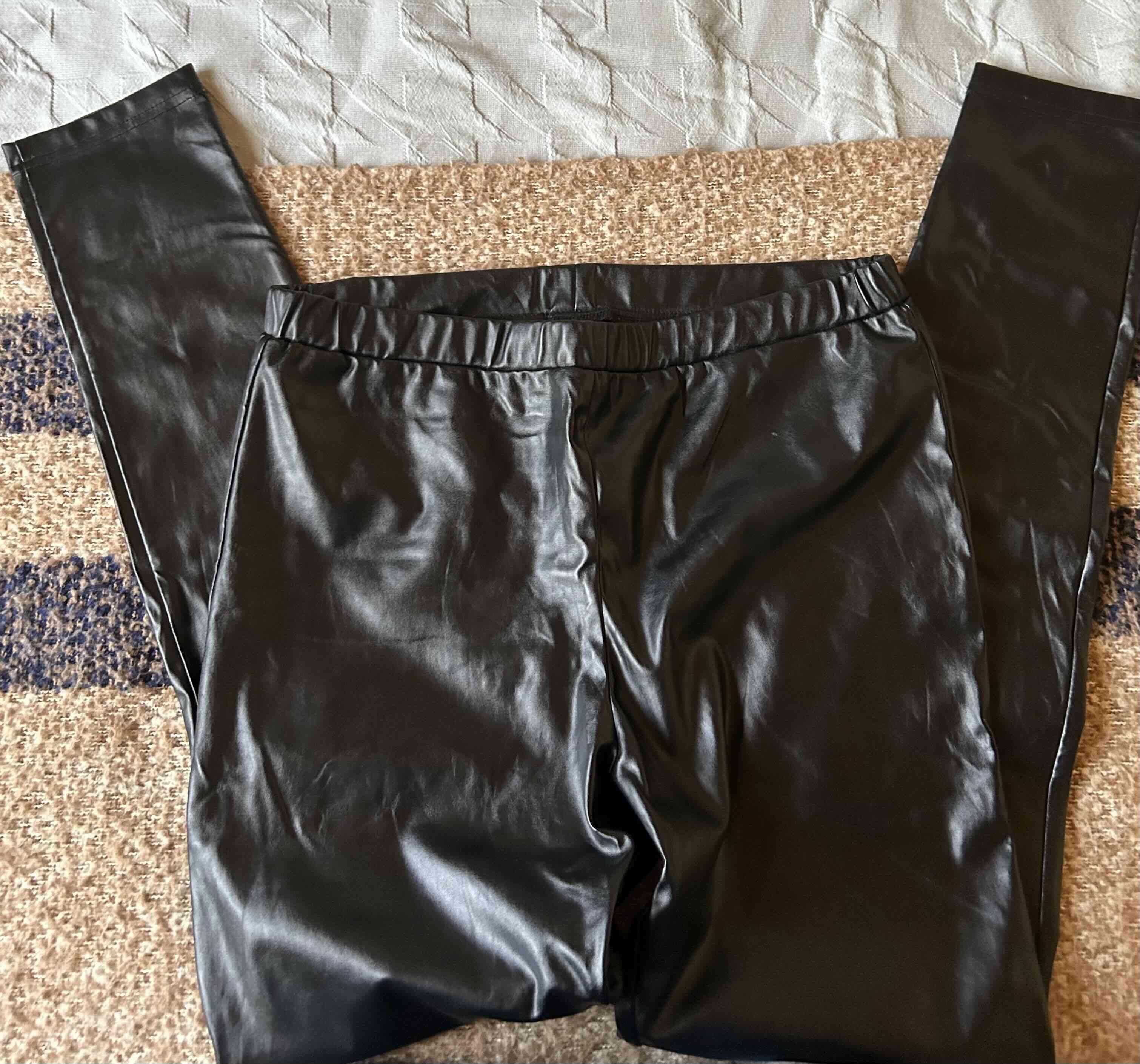 Calzas de látex color negras - miniatura 3