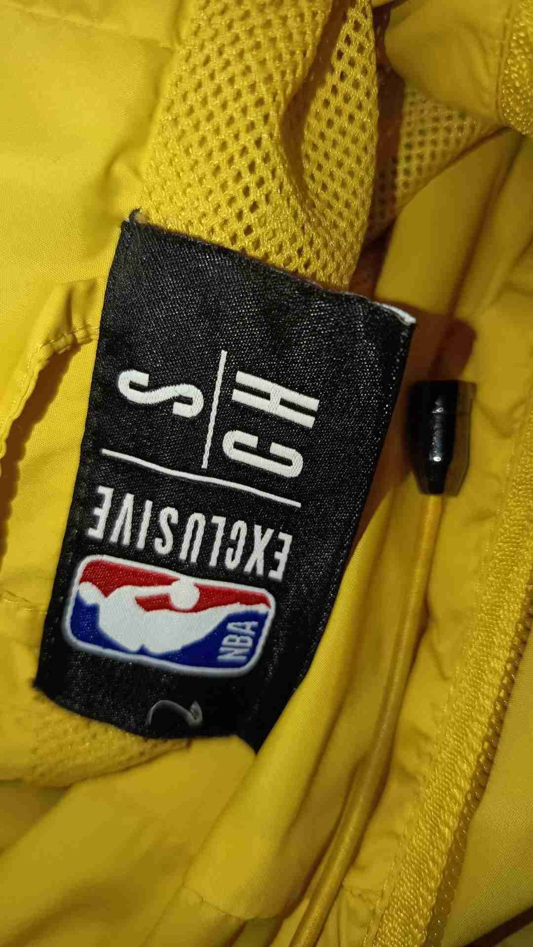 Cortaviento Lakers Exclusive amarillo y morado - miniatura 2