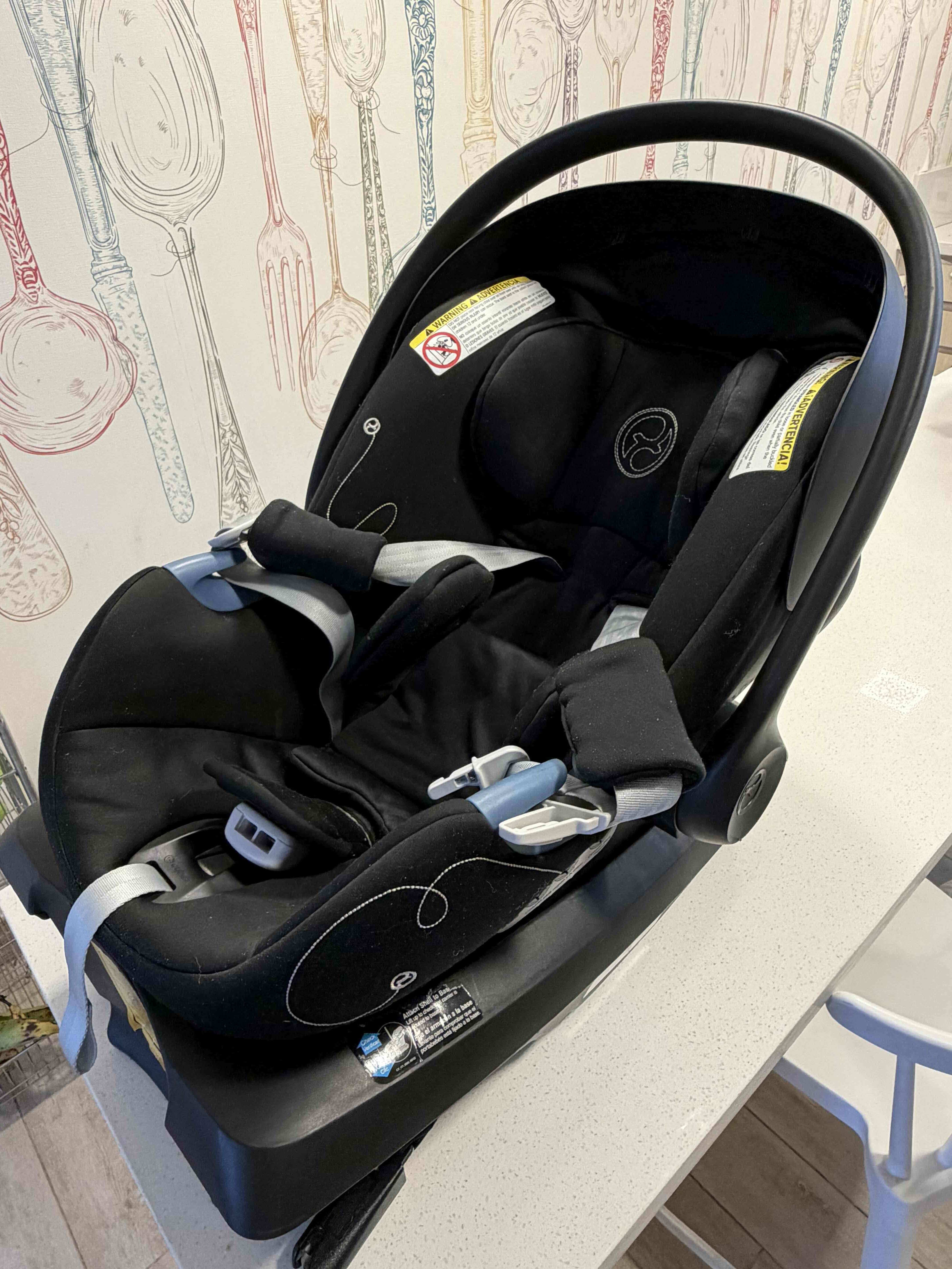 Silla de auto negra para bebé Cybex Aton G + base - miniatura 2