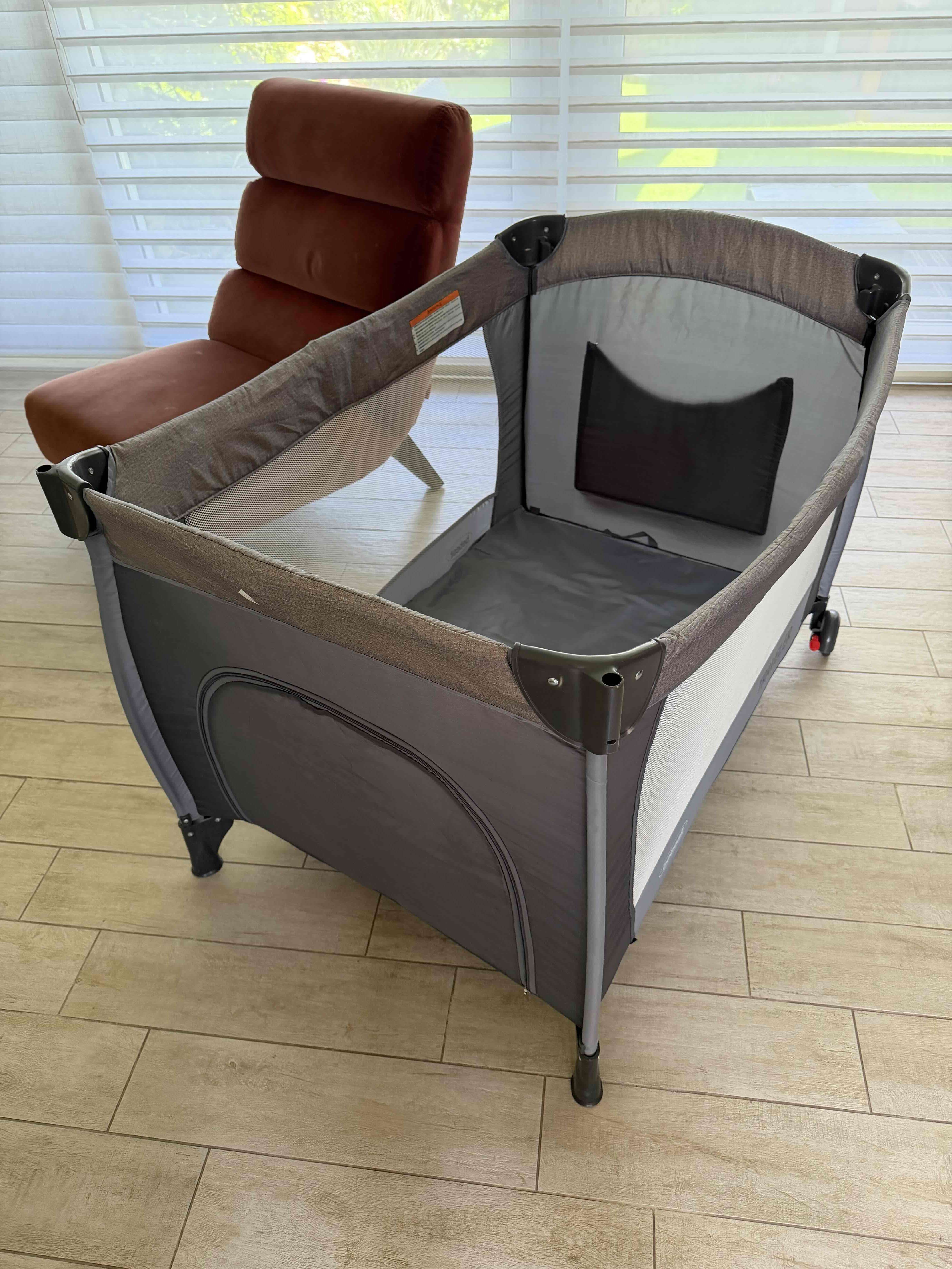 Cuna corral de viaje gris