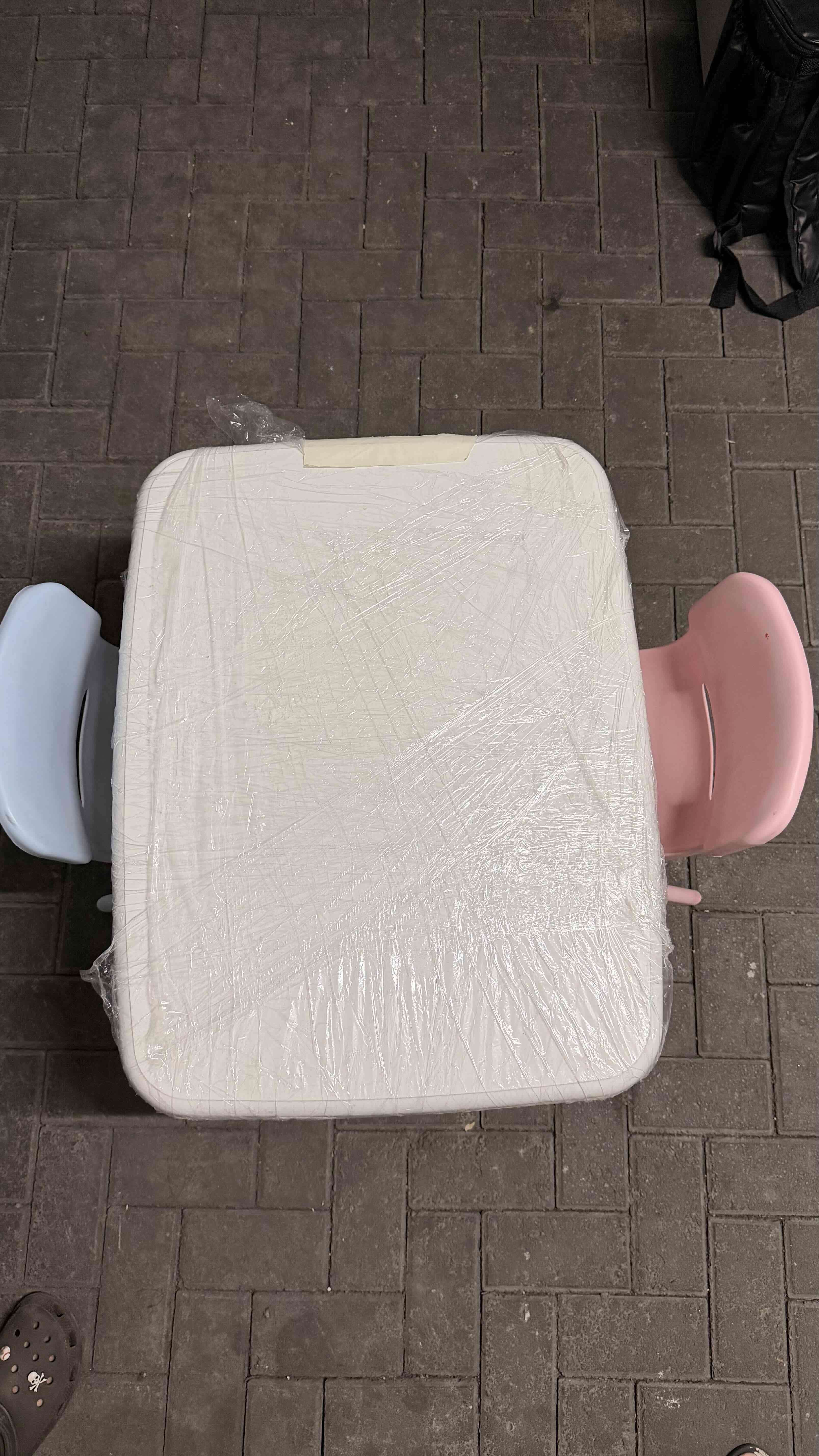 Mesa y sillas infantiles - miniatura 2