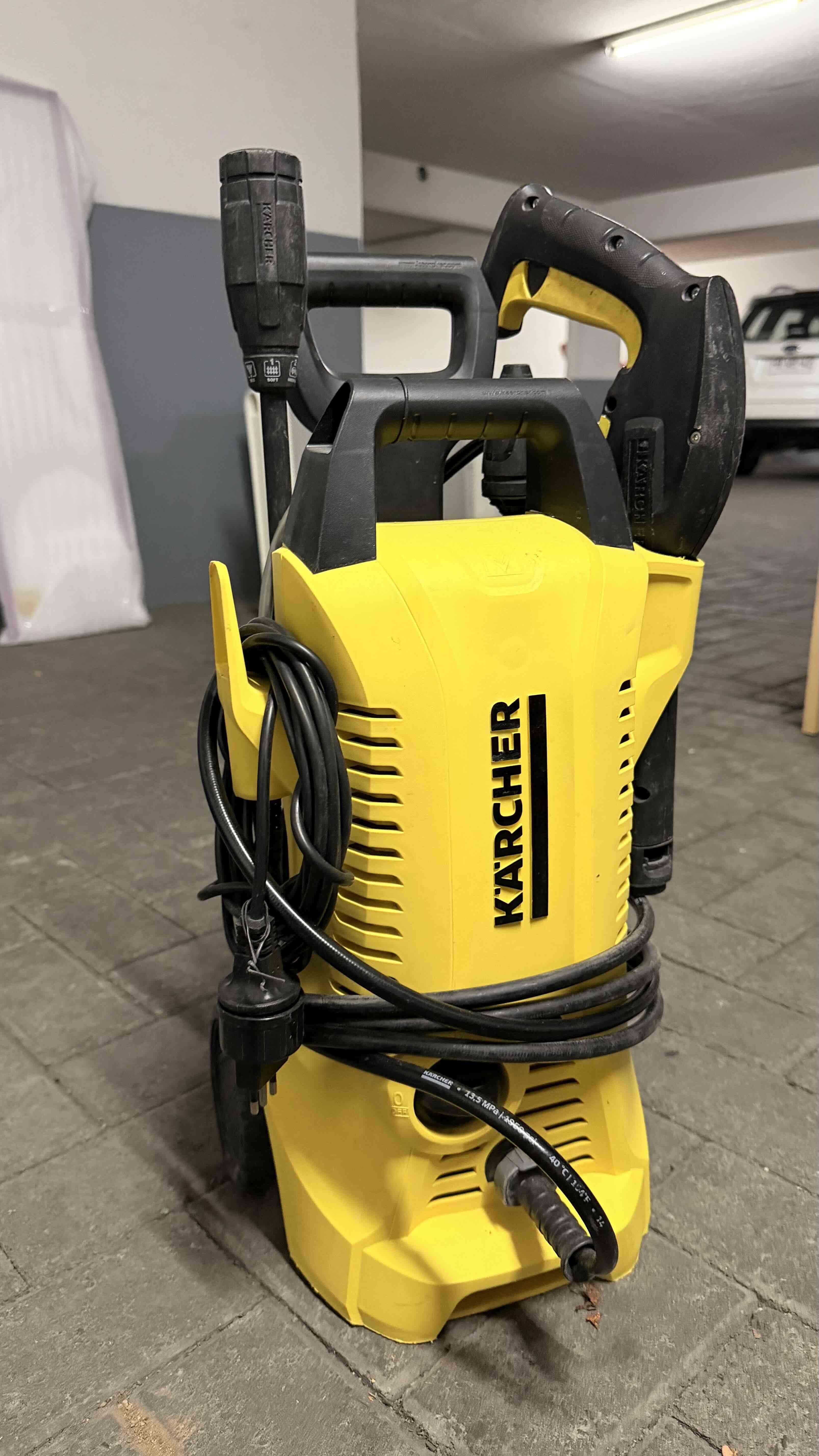 Hidrolavadora Kärcher amarilla