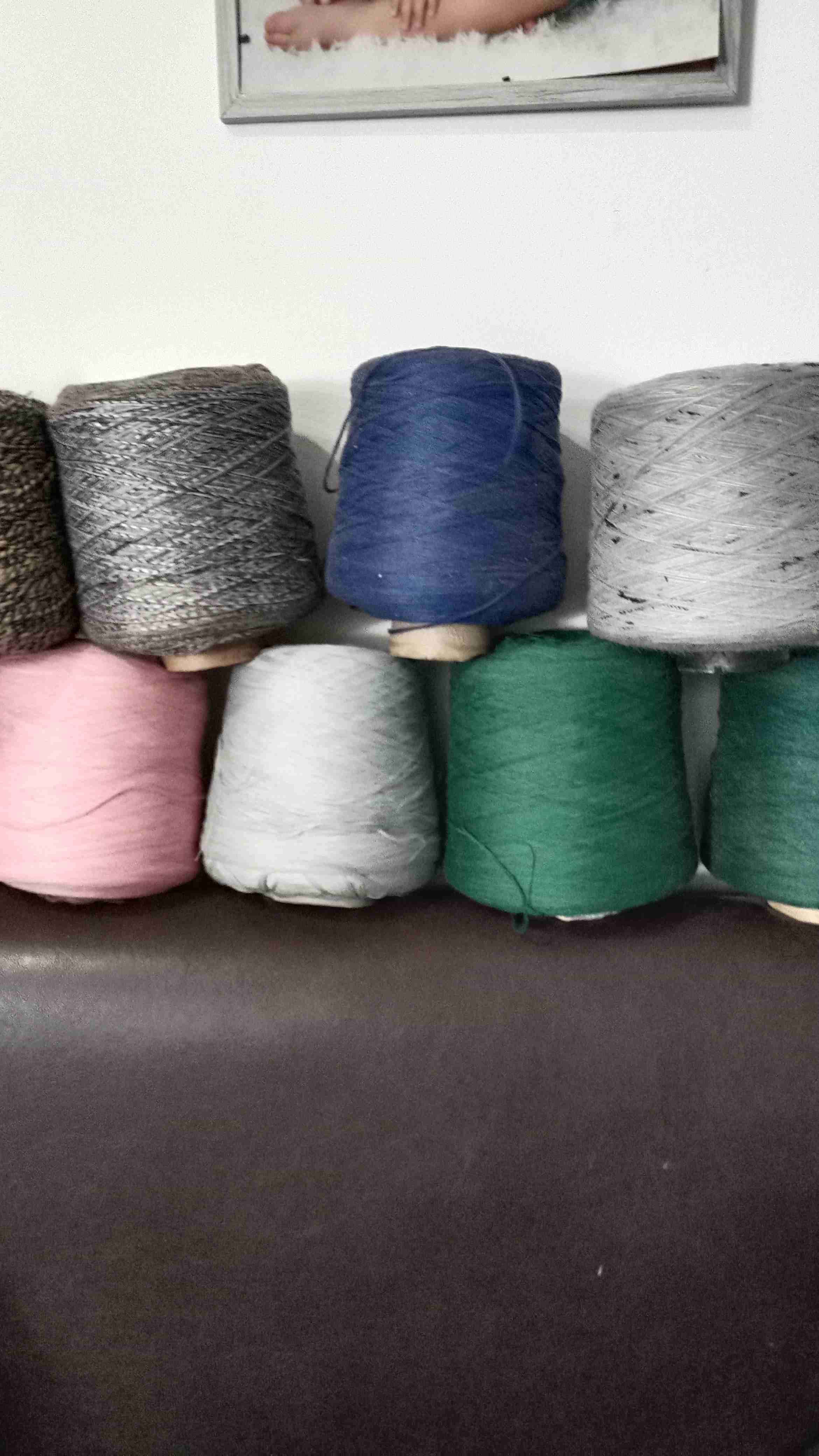 Conos de lana multicolor - miniatura 2