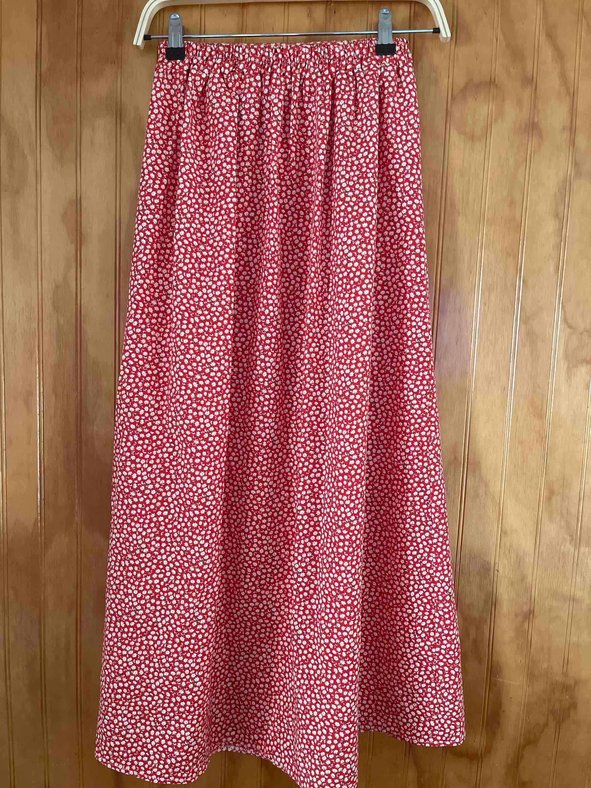 Falda larga roja con botones - miniatura 2