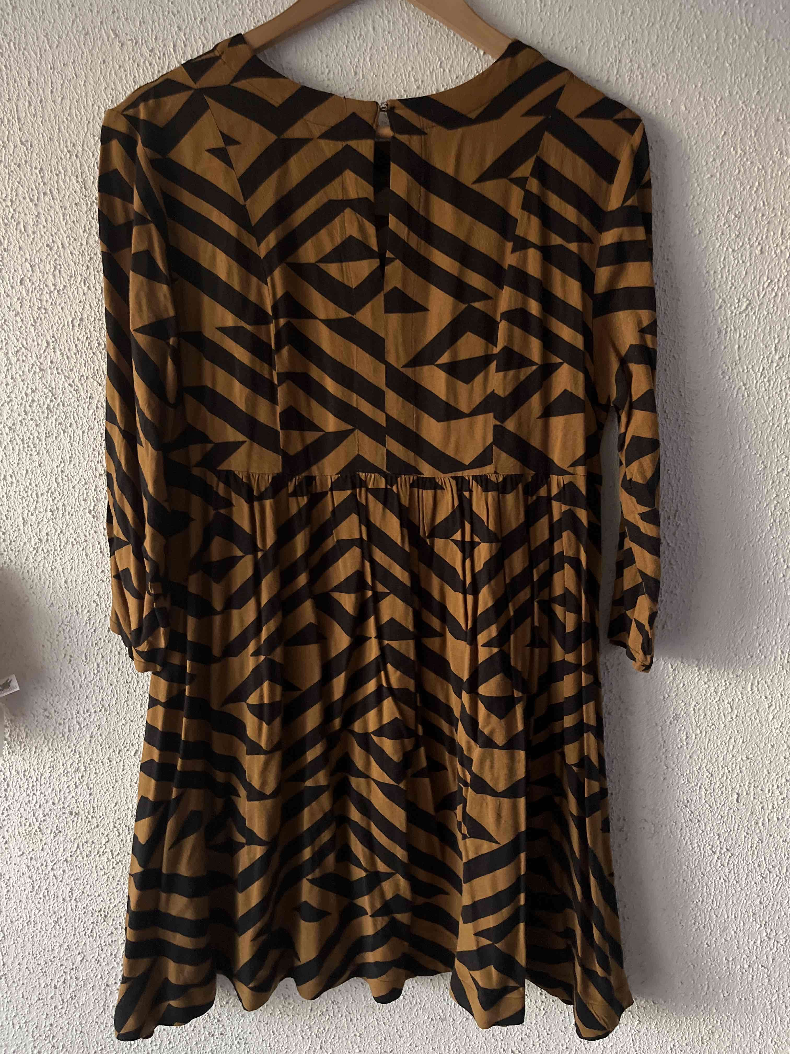 Vestido estampado geométrico - miniatura 3