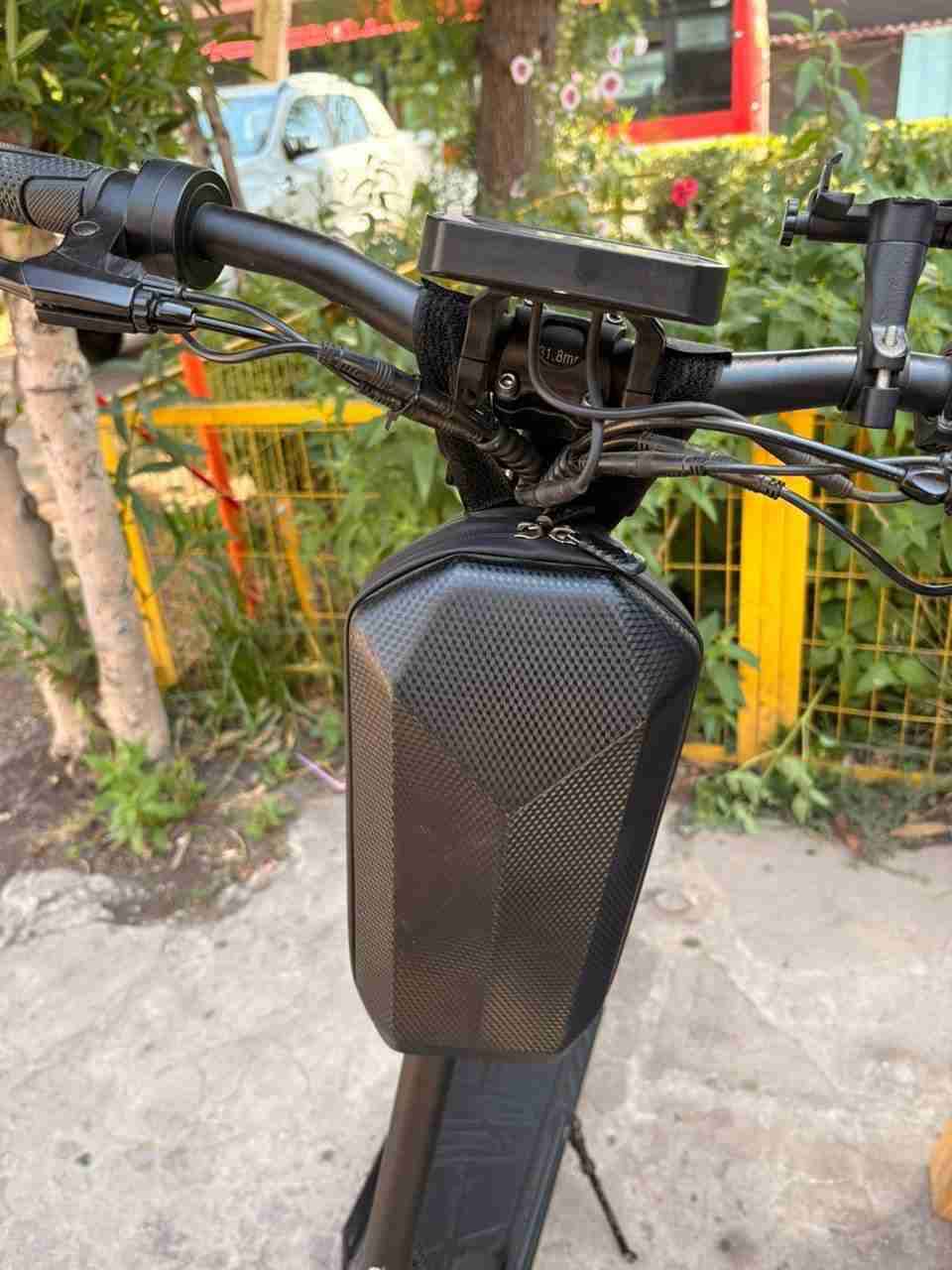 Scooter eléctrico negro - miniatura 4