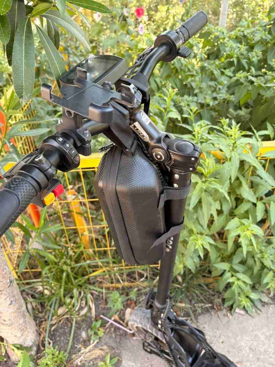 Scooter eléctrico negro - miniatura 5