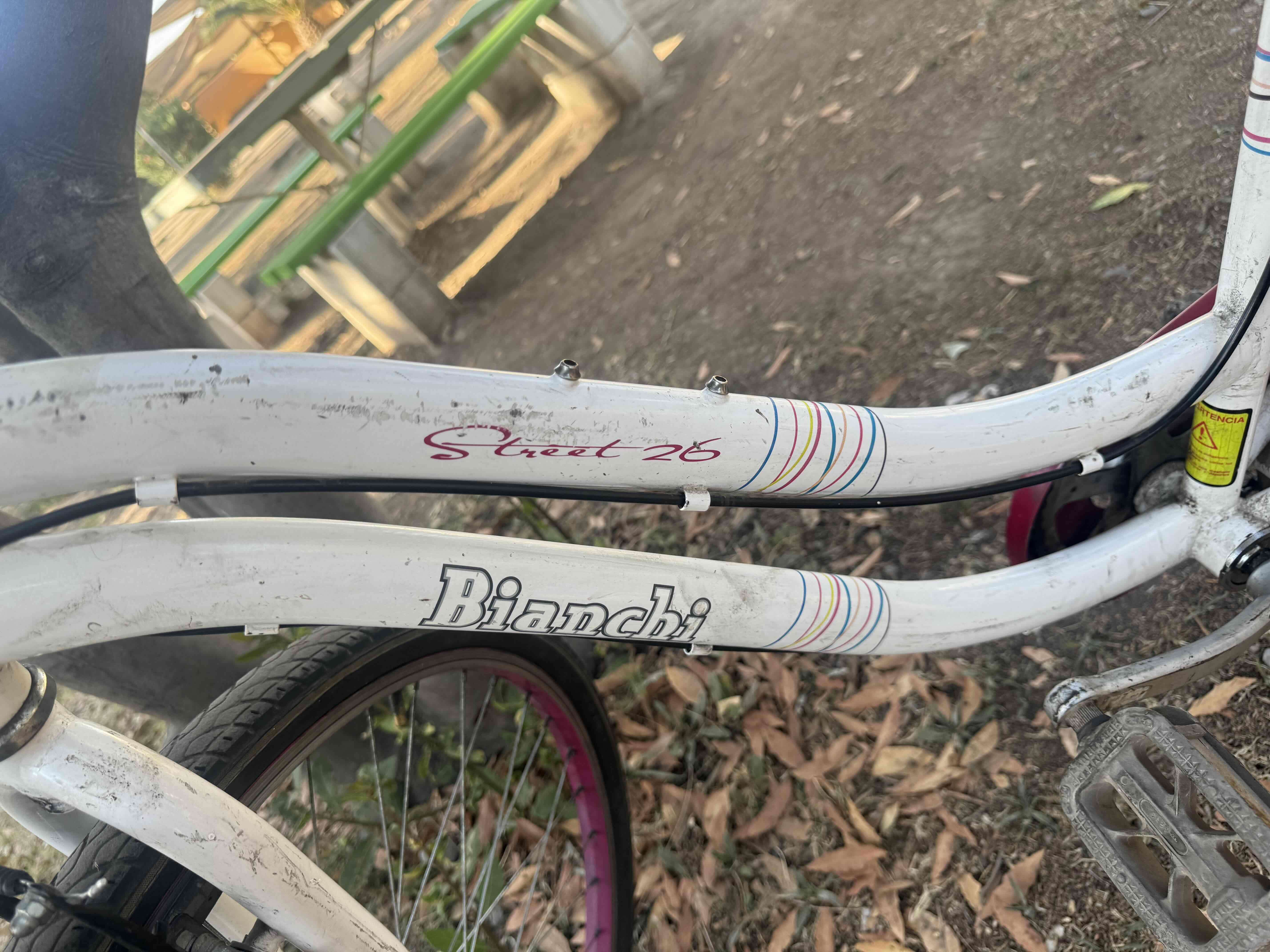 Bicicleta urbana blanca Bianchi aro 26 - miniatura 5