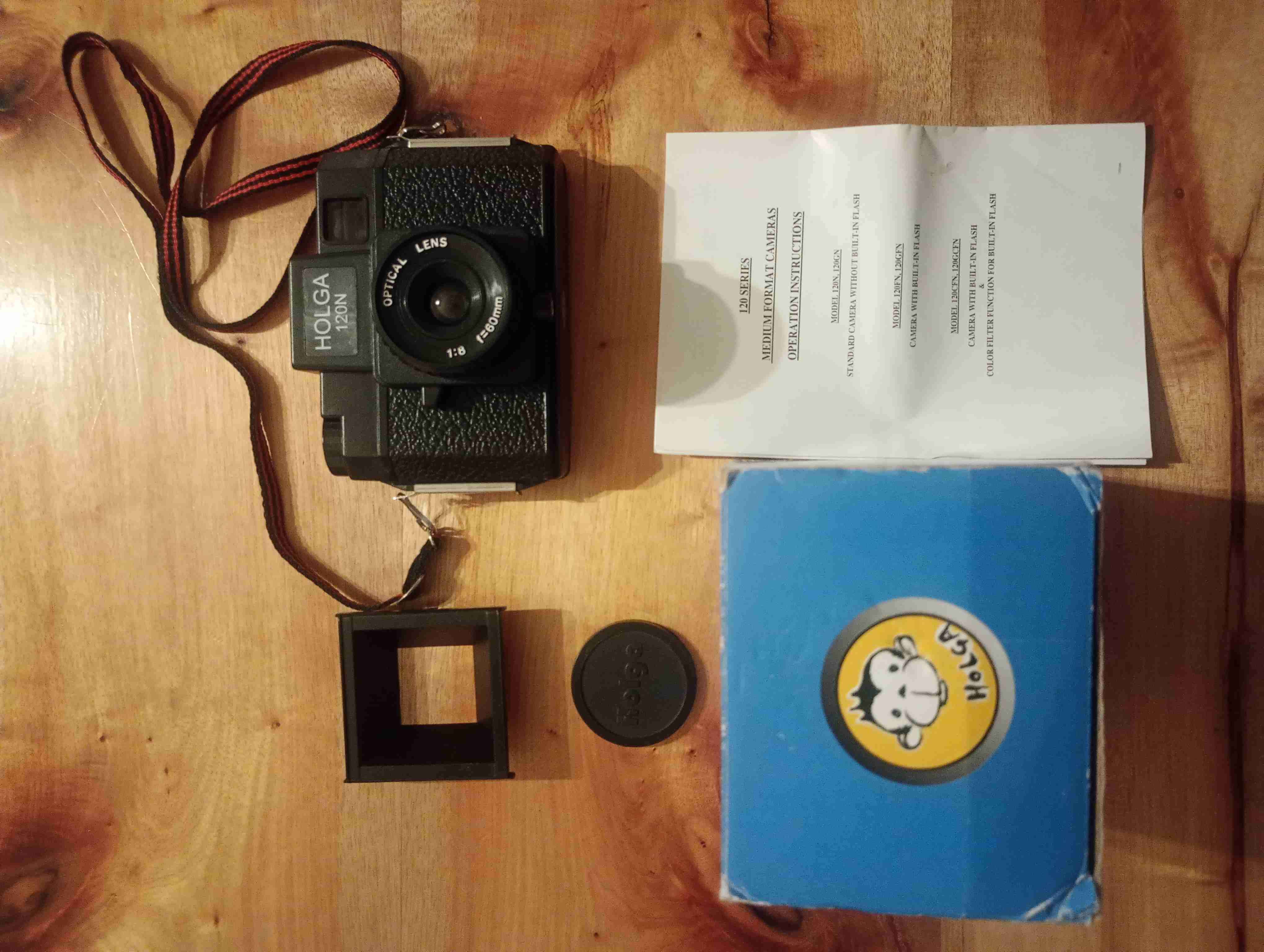 Cámara Holga 120N con accesorios