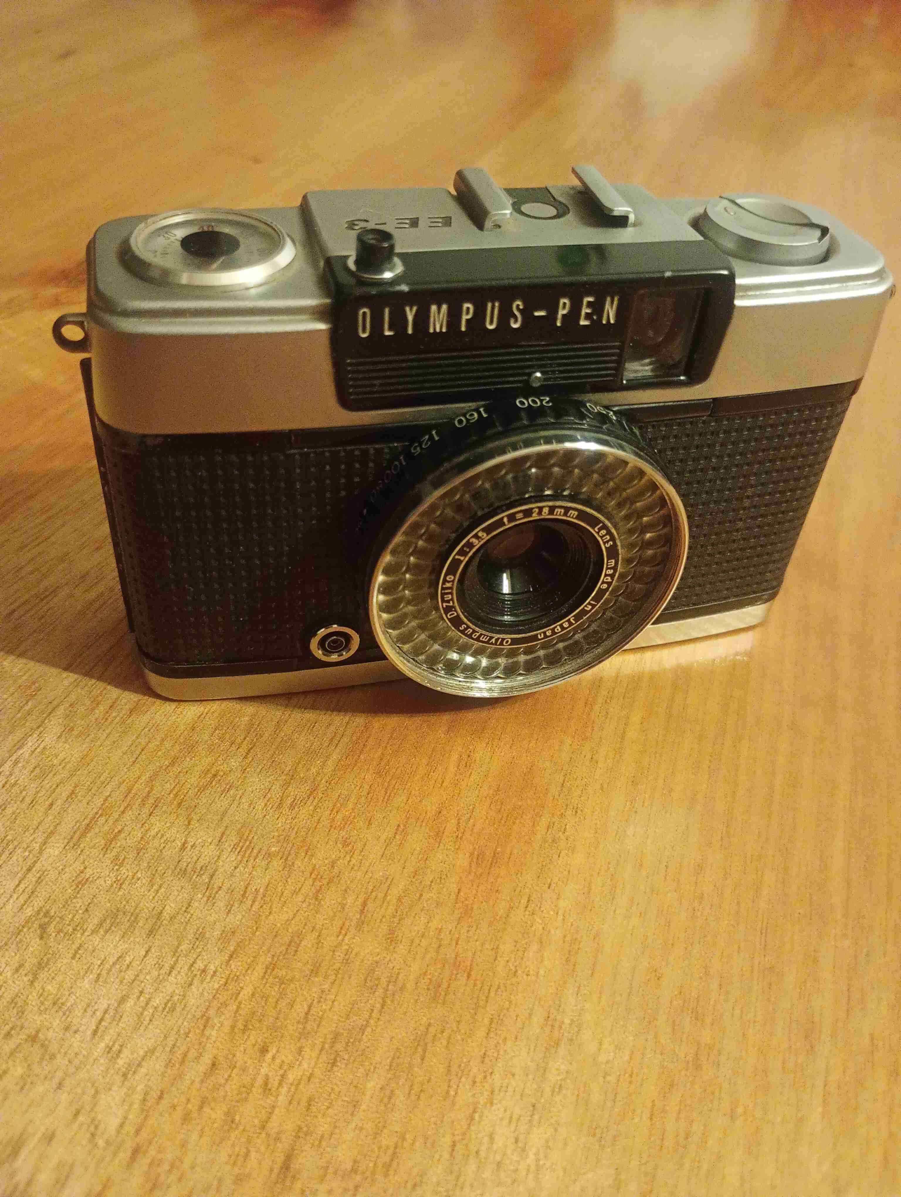 Cámara Olympus Pen vintage - miniatura 2