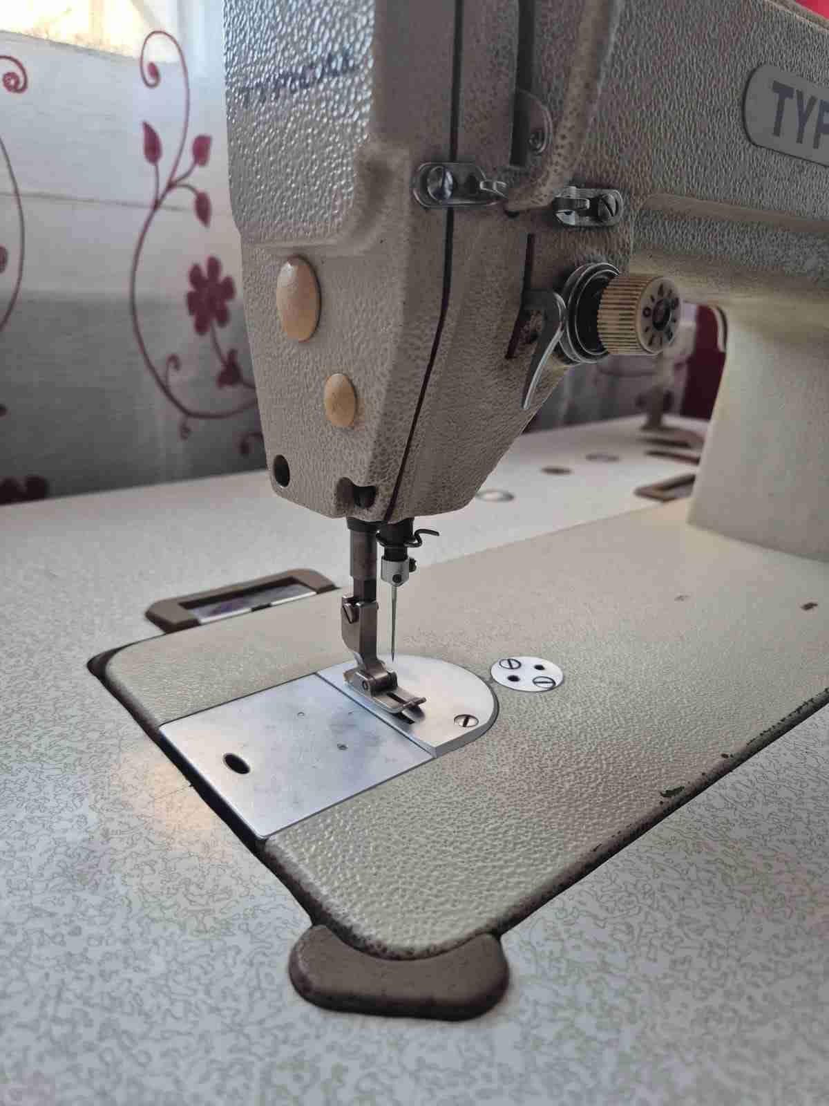 Máquina de coser industrial Typical - miniatura 2