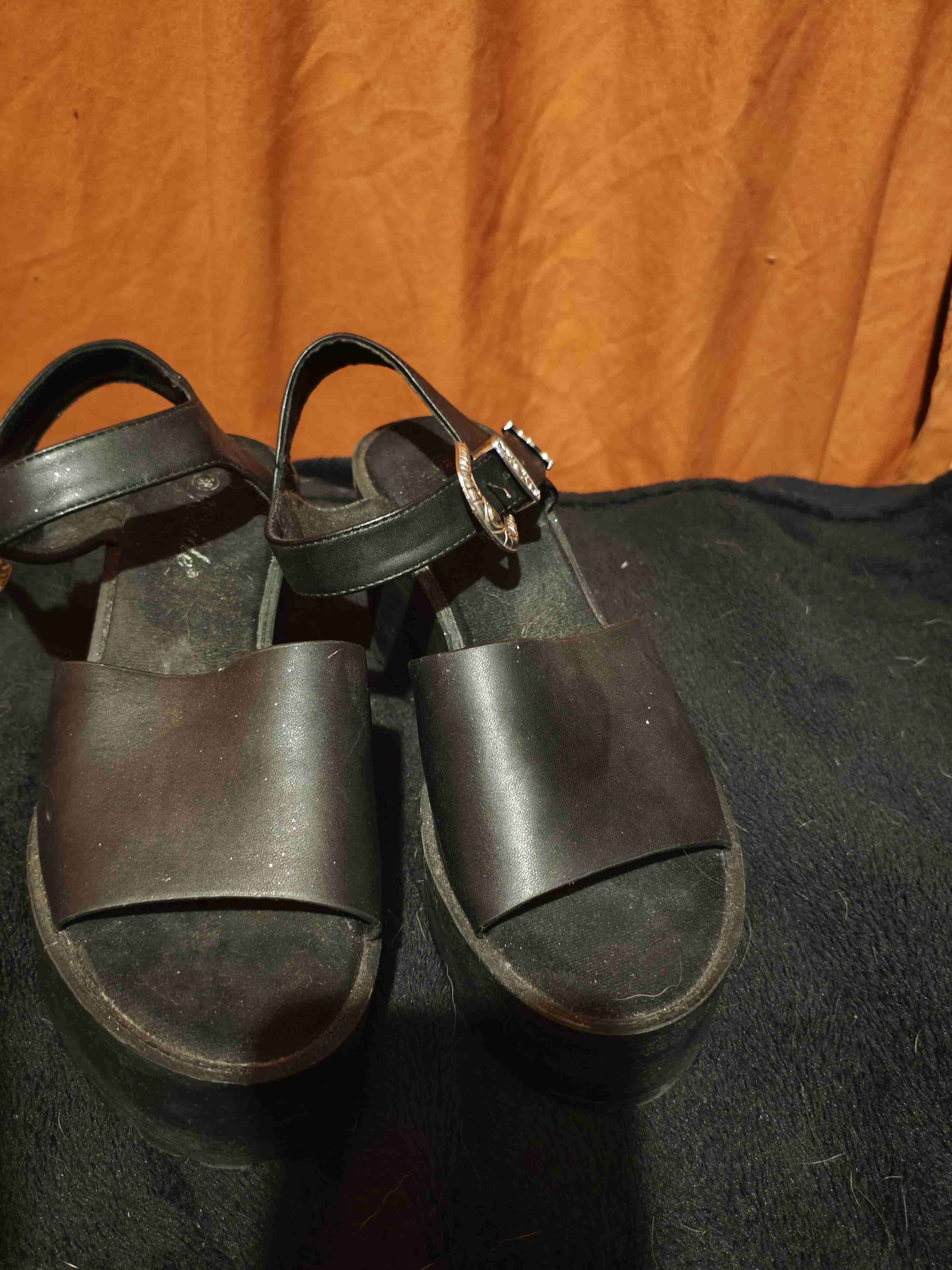 Sandalias negras de mujer