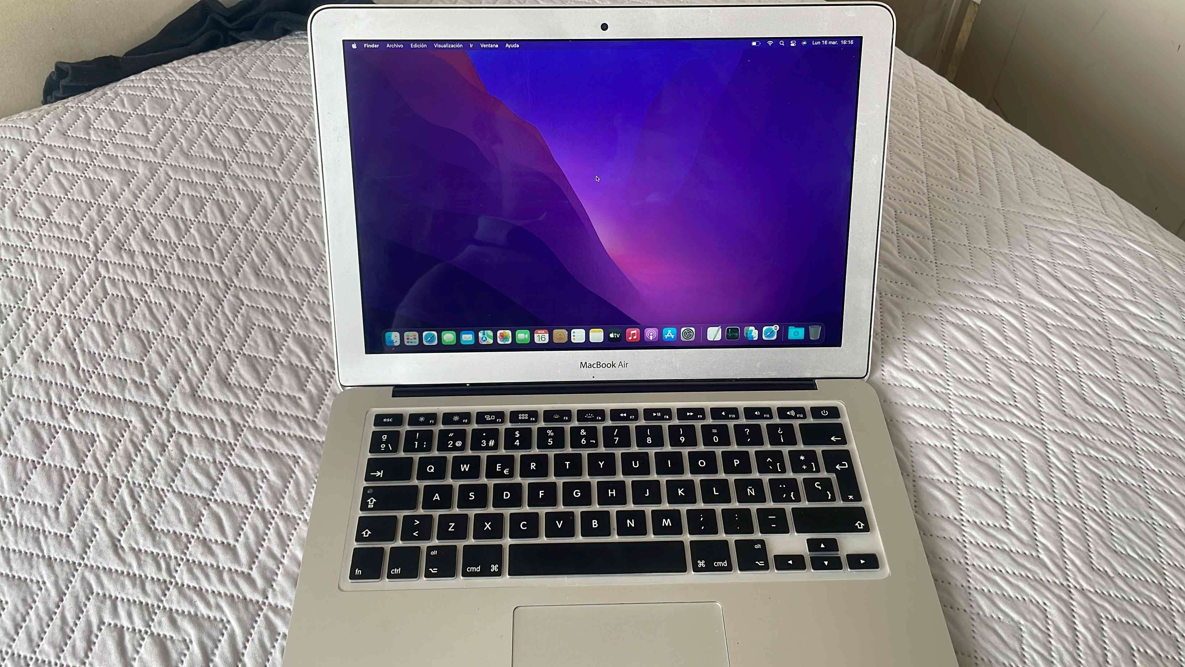 MacBook air 2015 Silver usado - miniatura 2