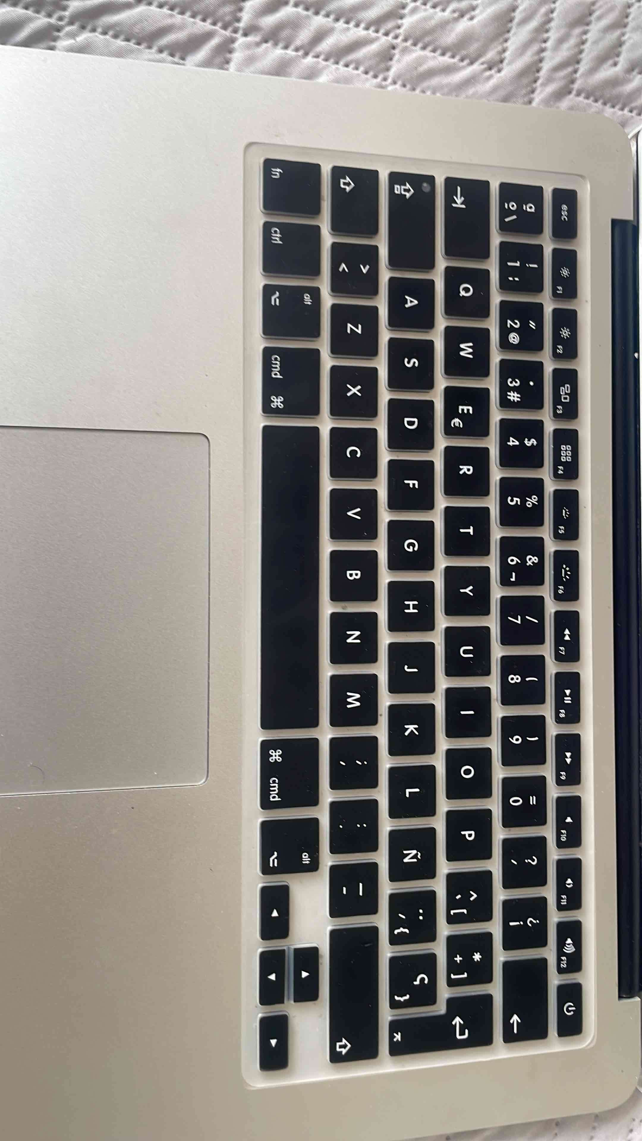 MacBook air 2015 Silver usado - miniatura 3