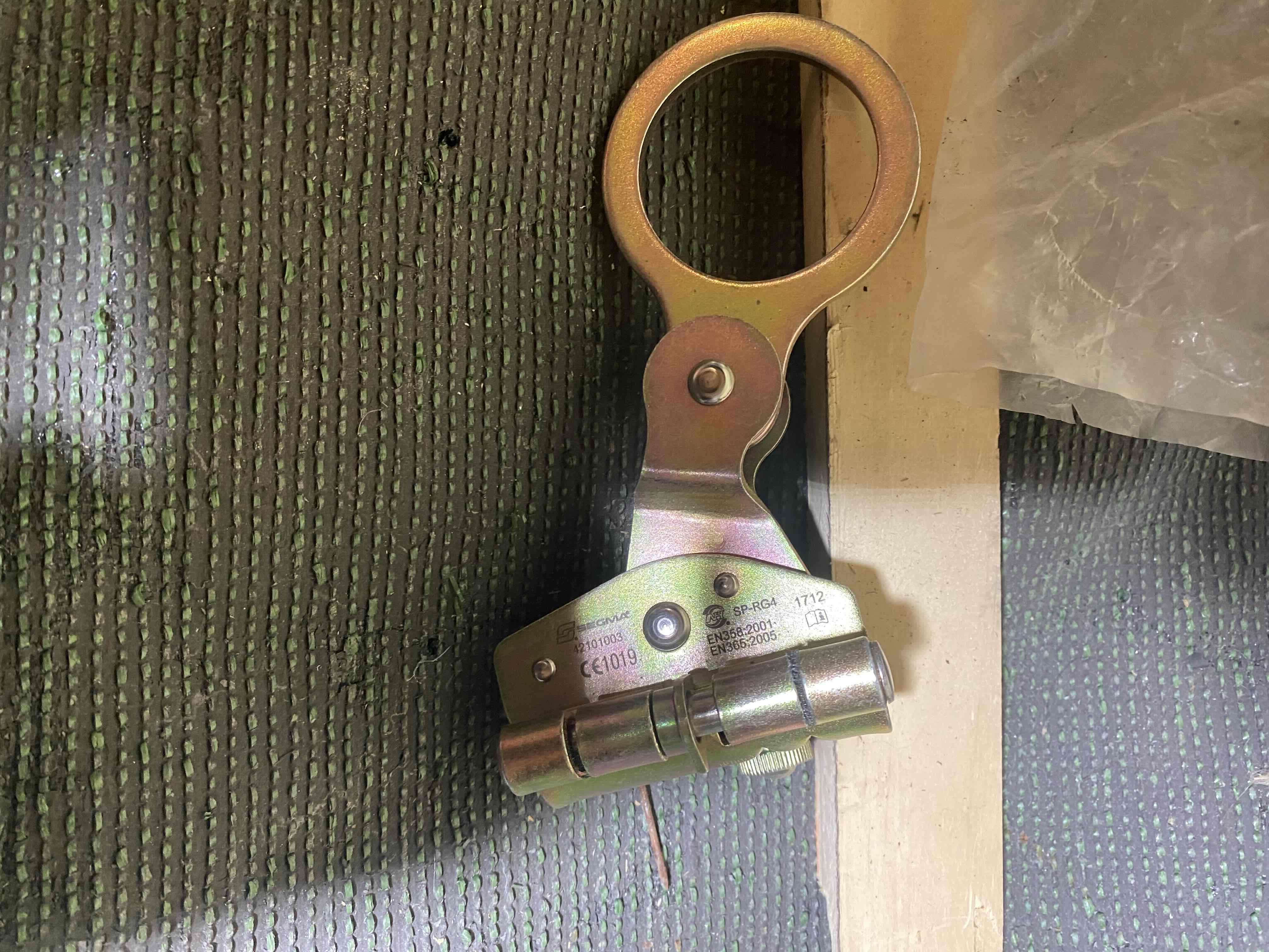 Conector de seguridad metálico - miniatura 2